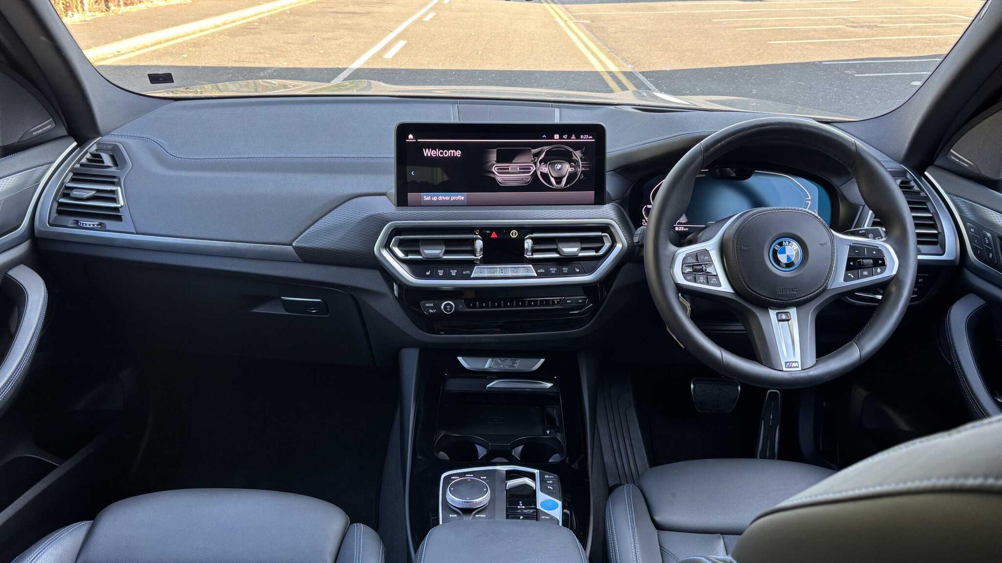 BMW iX3 view 4