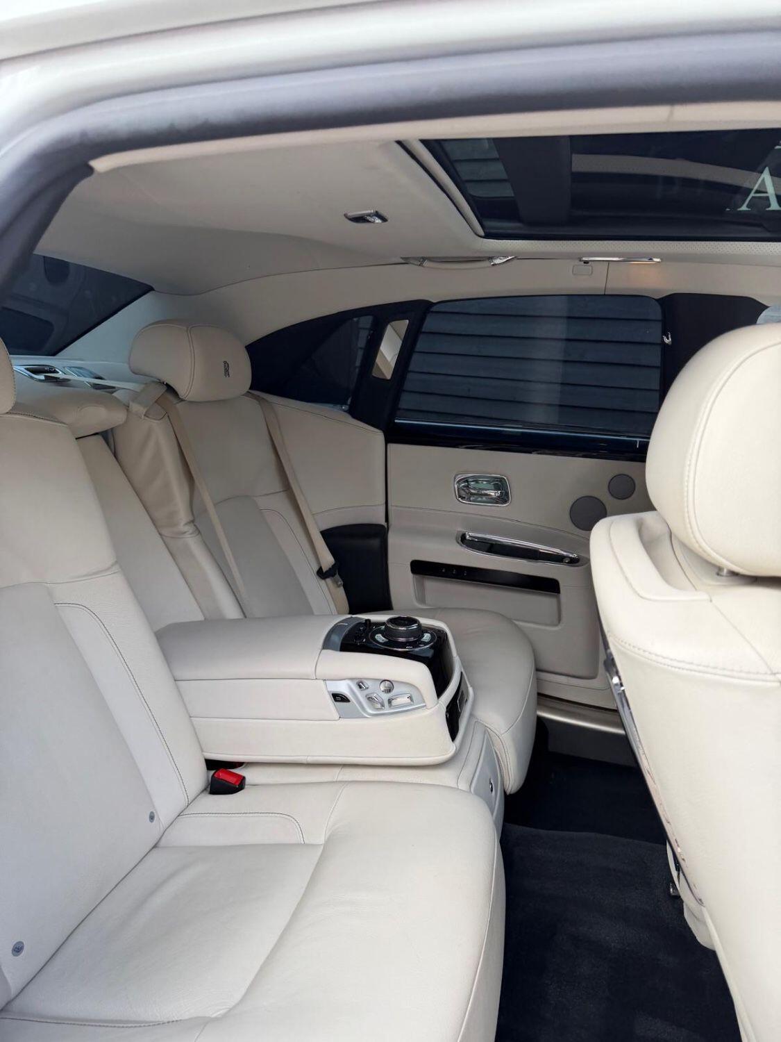 Rolls-Royce Ghost view 23