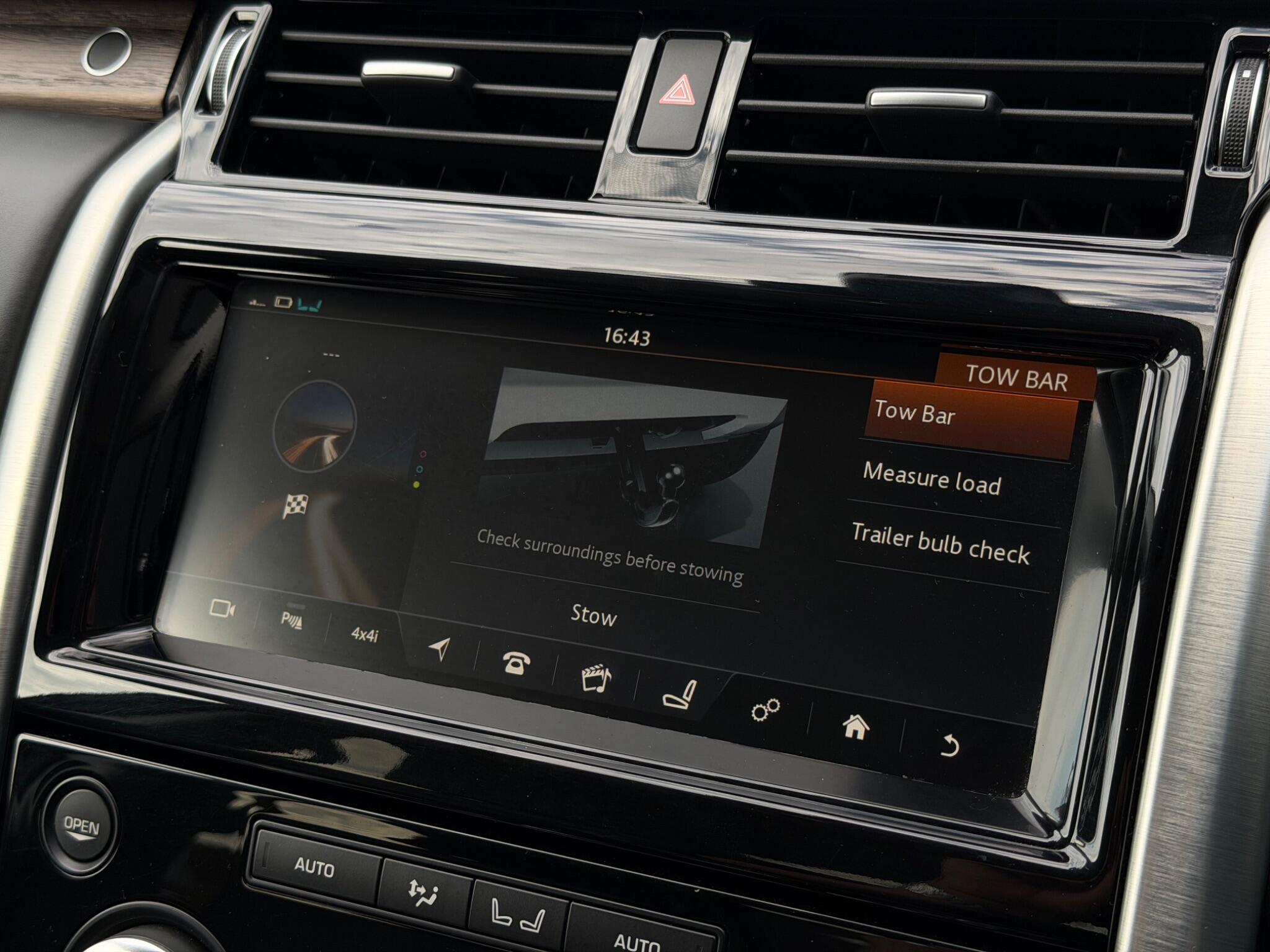 Land Rover Discovery view 41