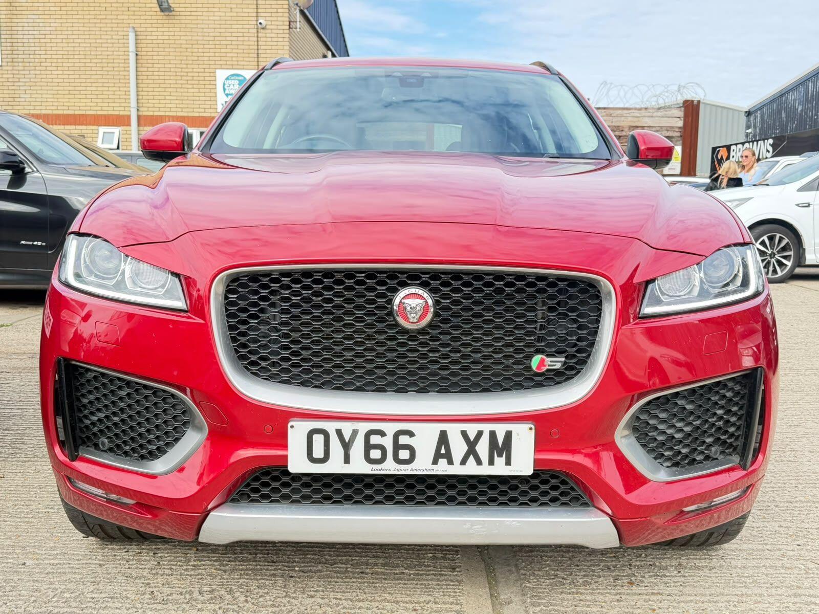 Jaguar F-Pace view 2
