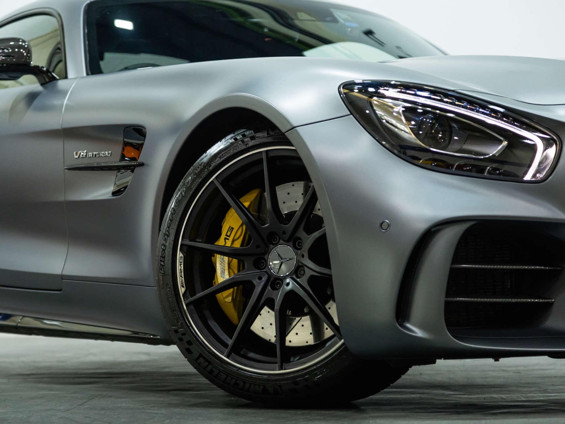 Mercedes-Benz Amg GT view 10