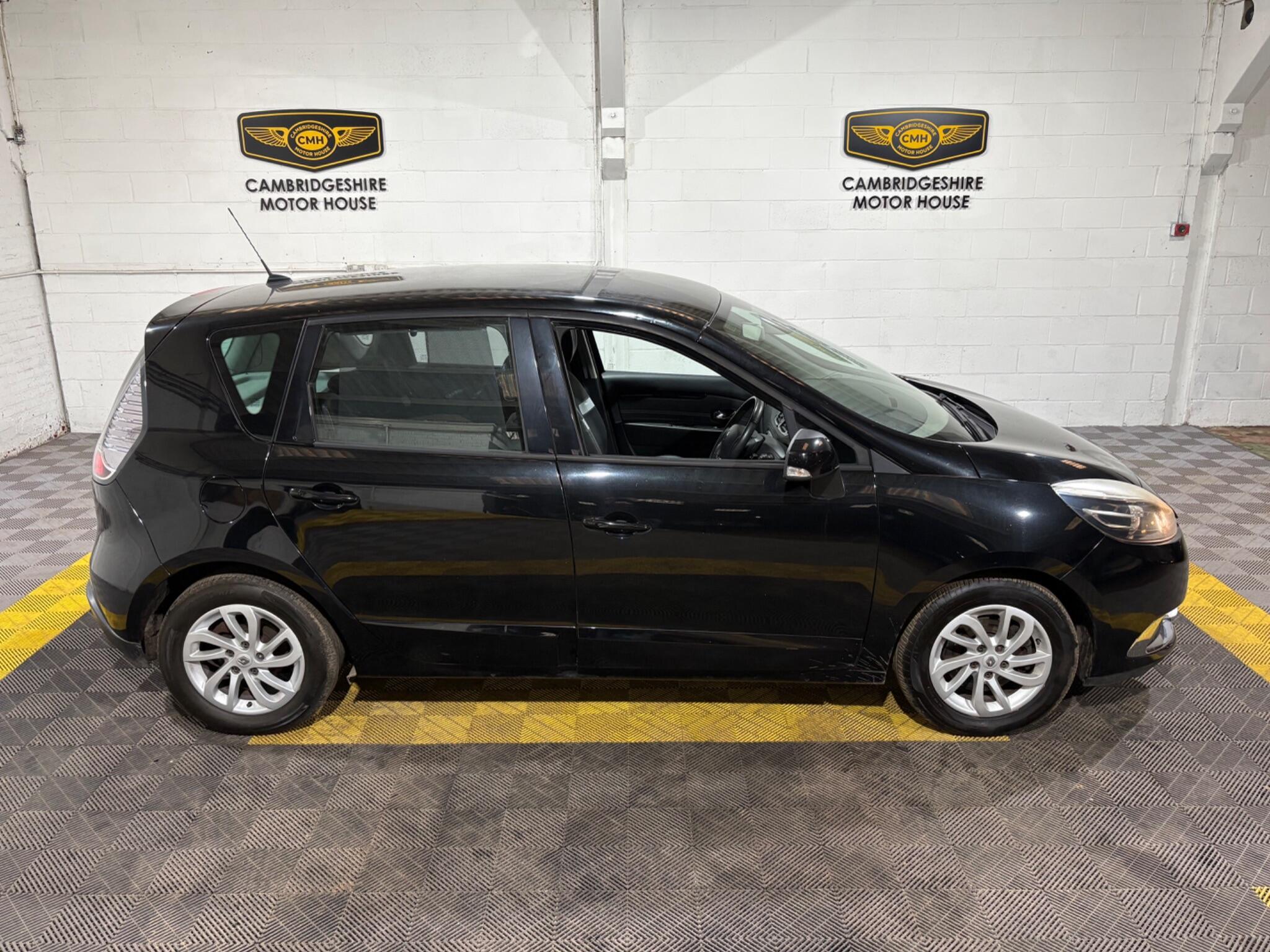 Renault Scenic view 22