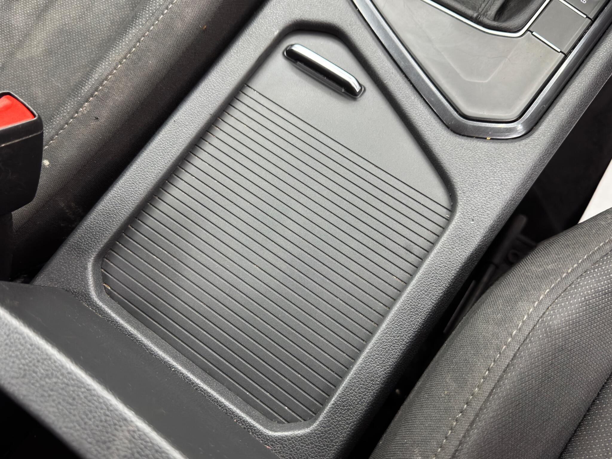 Volkswagen Tiguan Allspace view 23