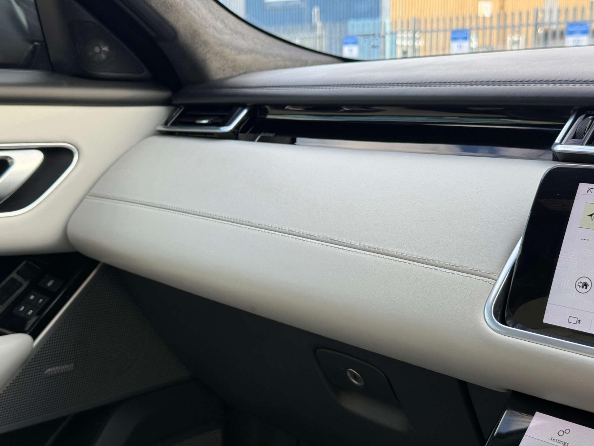 Land Rover Range Rover Velar view 55