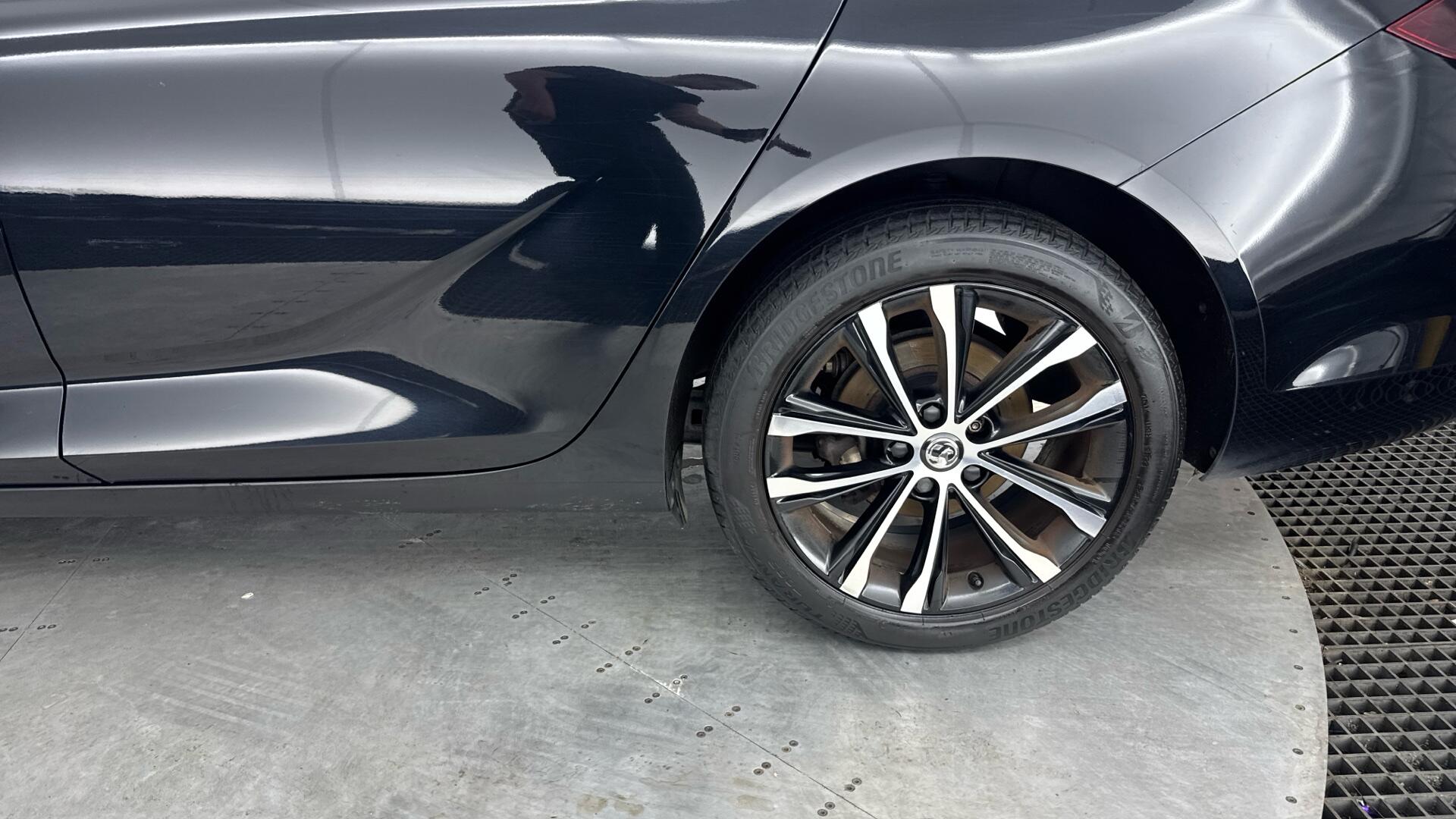 Vauxhall Insignia view 24