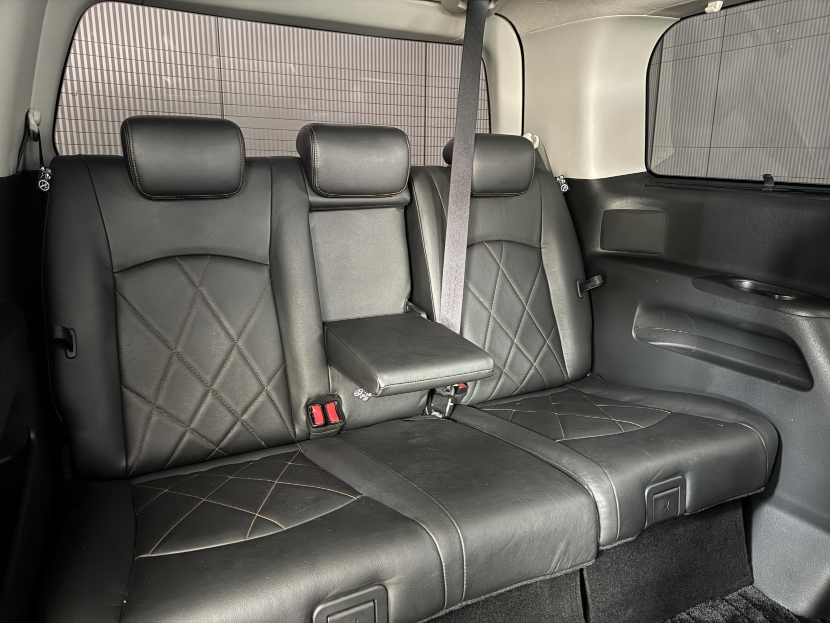 Nissan Elgrand view 59