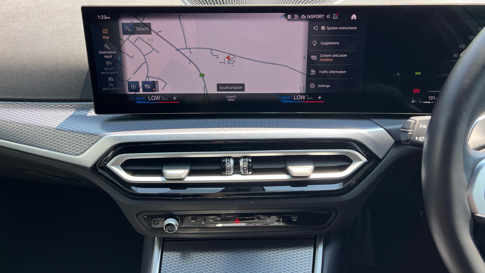 BMW 3 Series view 8