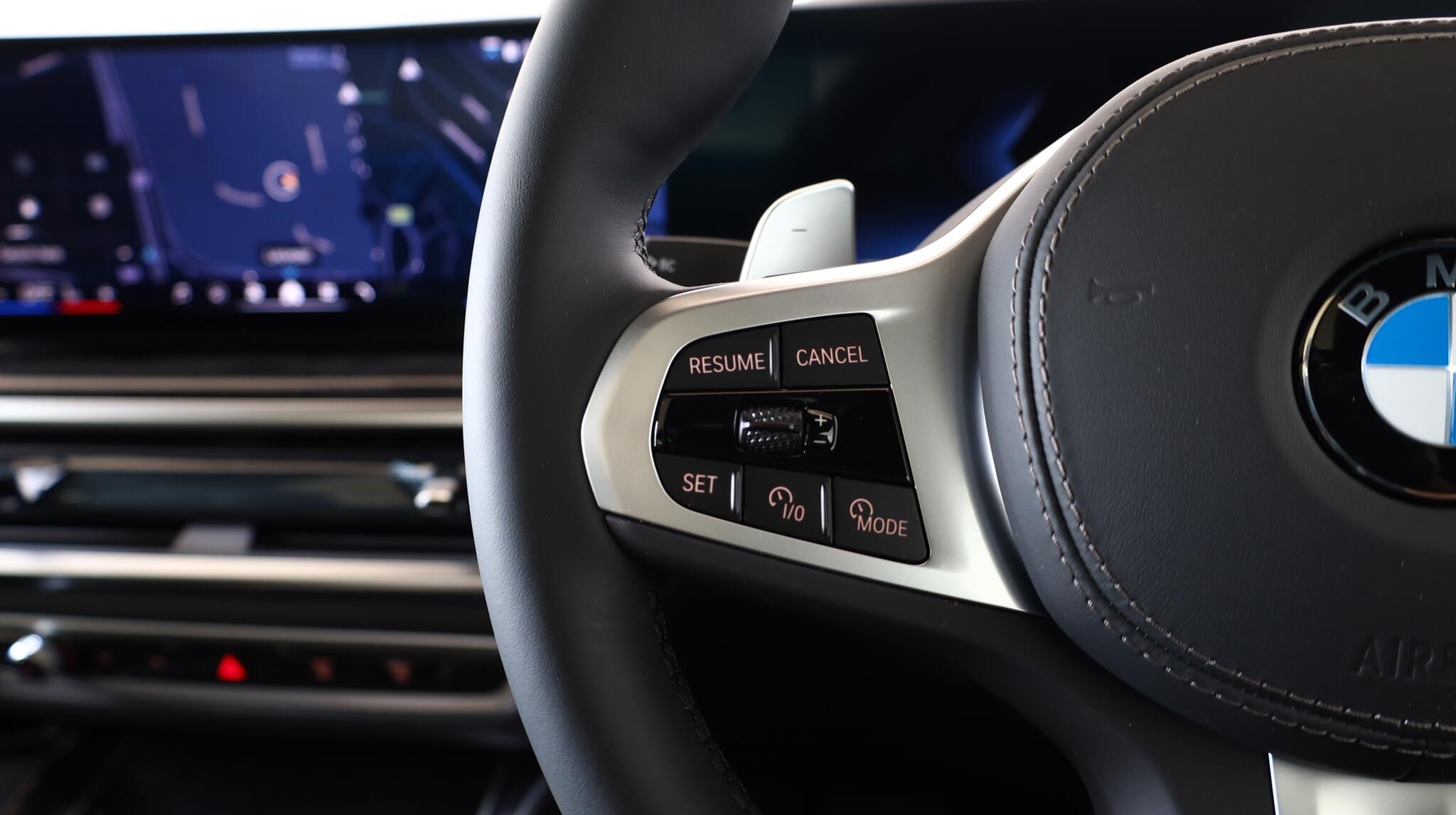 BMW X6 view 17