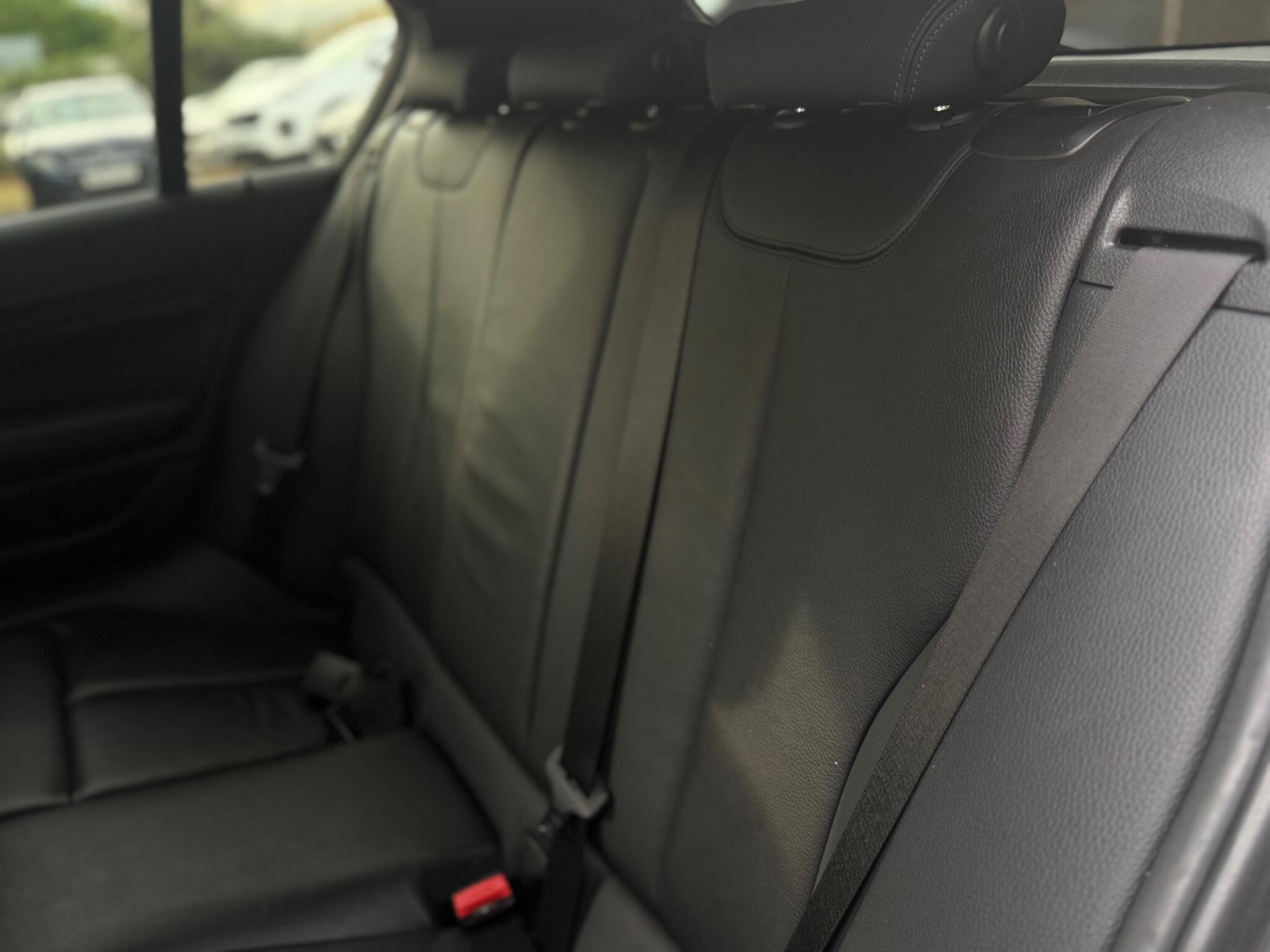 BMW 1 Series view 32
