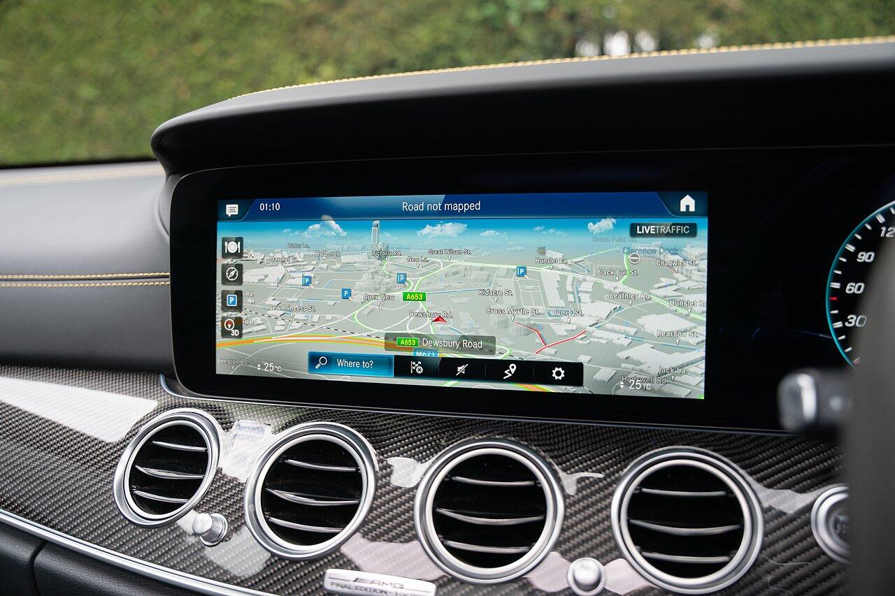 Mercedes-Benz E-Class view 54