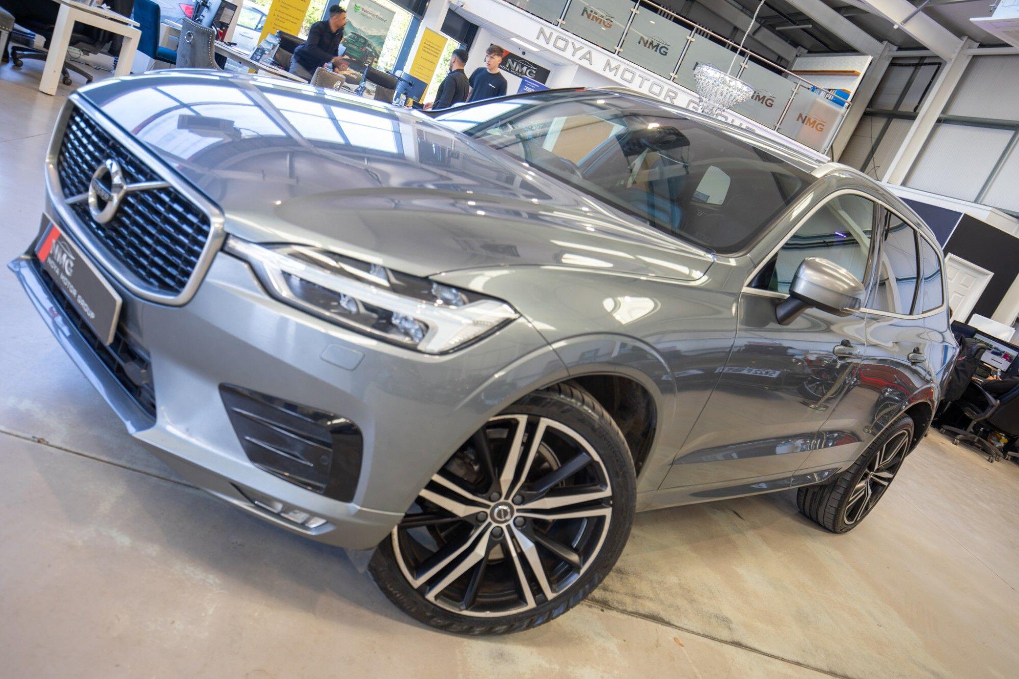 Volvo XC60 view 5