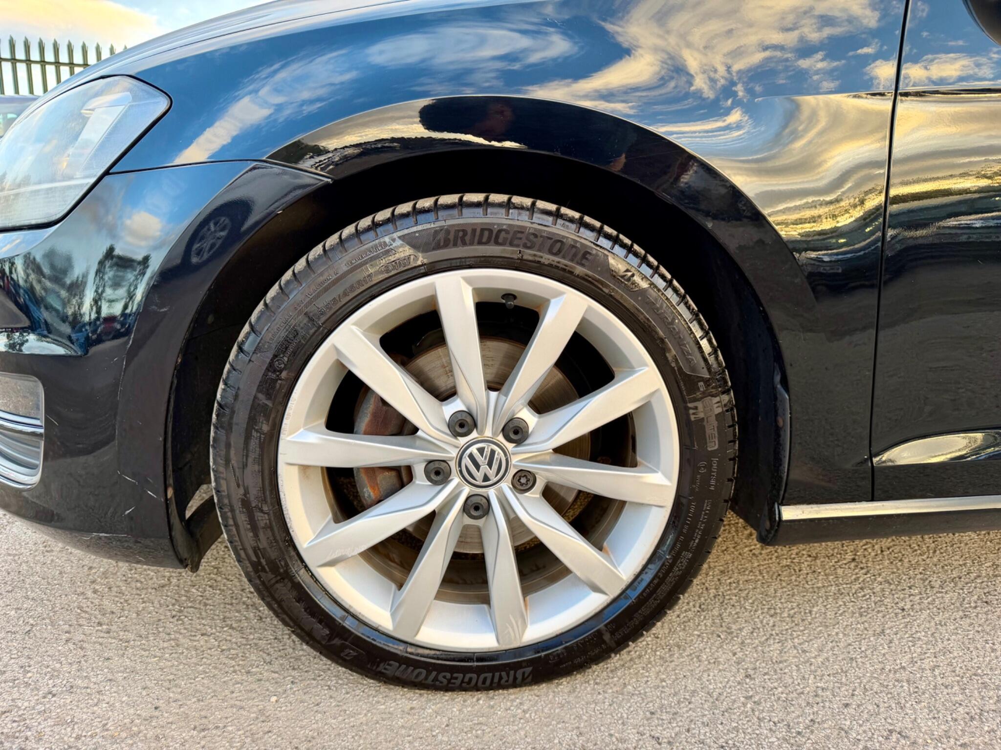 Volkswagen Golf view 41