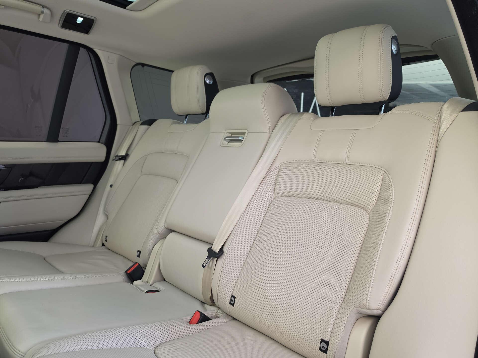 Land Rover Range Rover view 4
