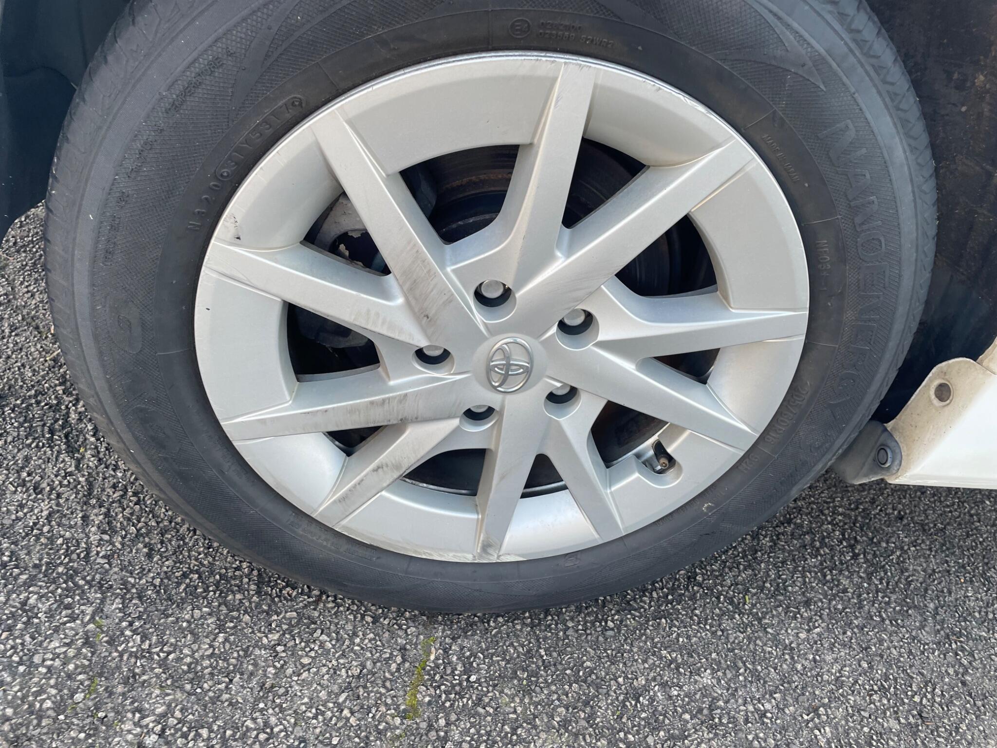 2014 Toyota Prius 1.5 CVT 4dr • 101,741 miles image 49