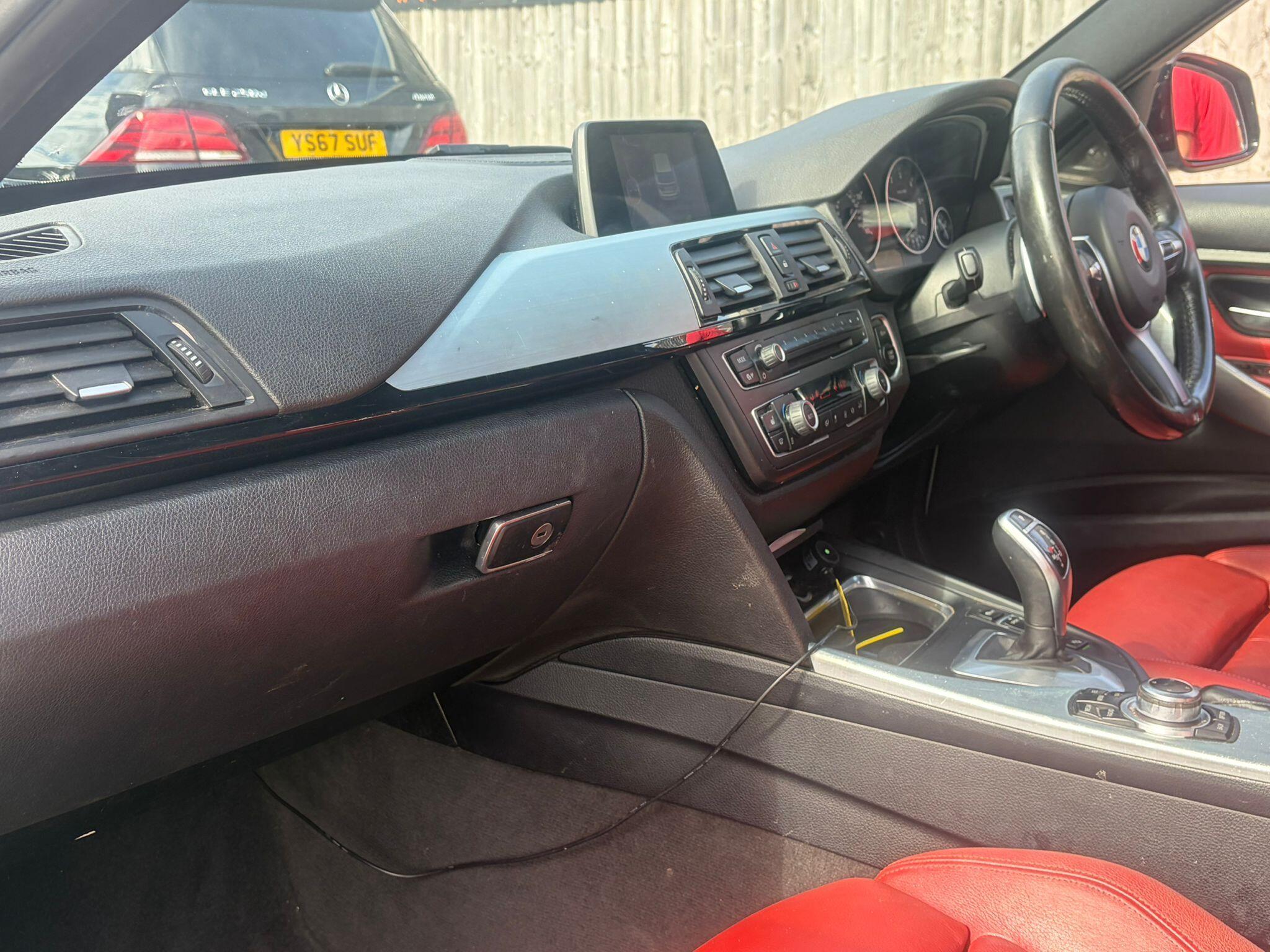 BMW 3 Series view 20