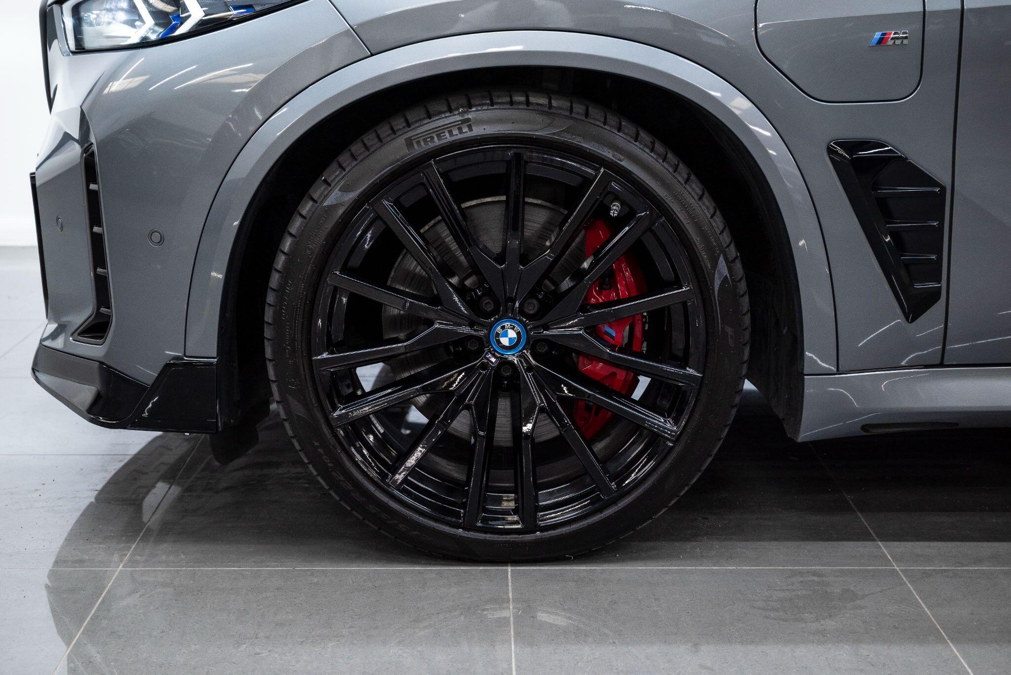 BMW X5 view 38