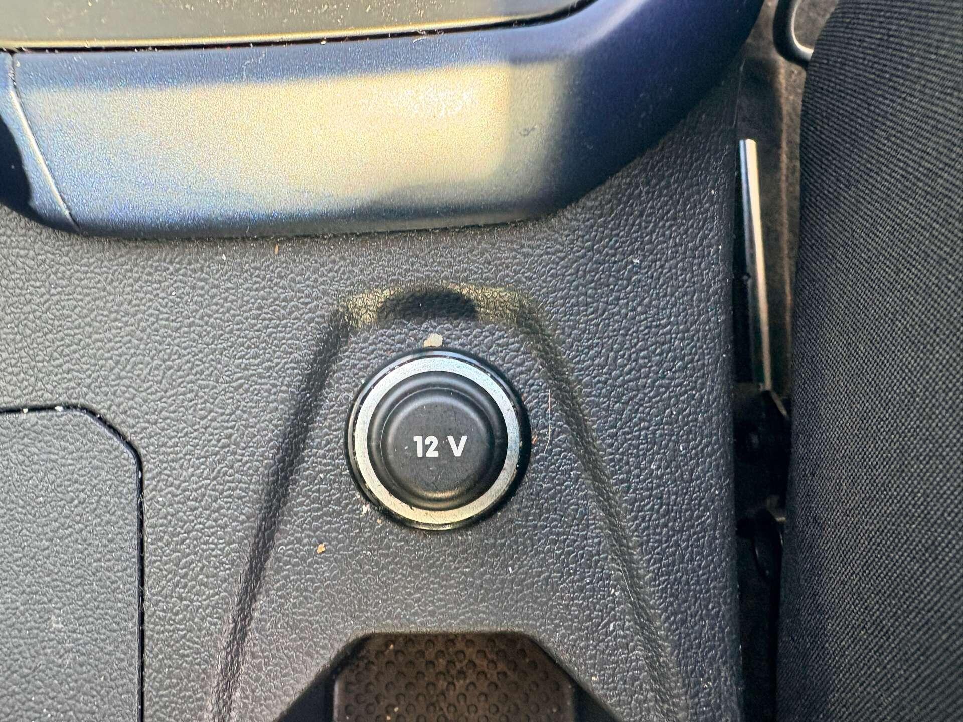 Volkswagen Polo view 21