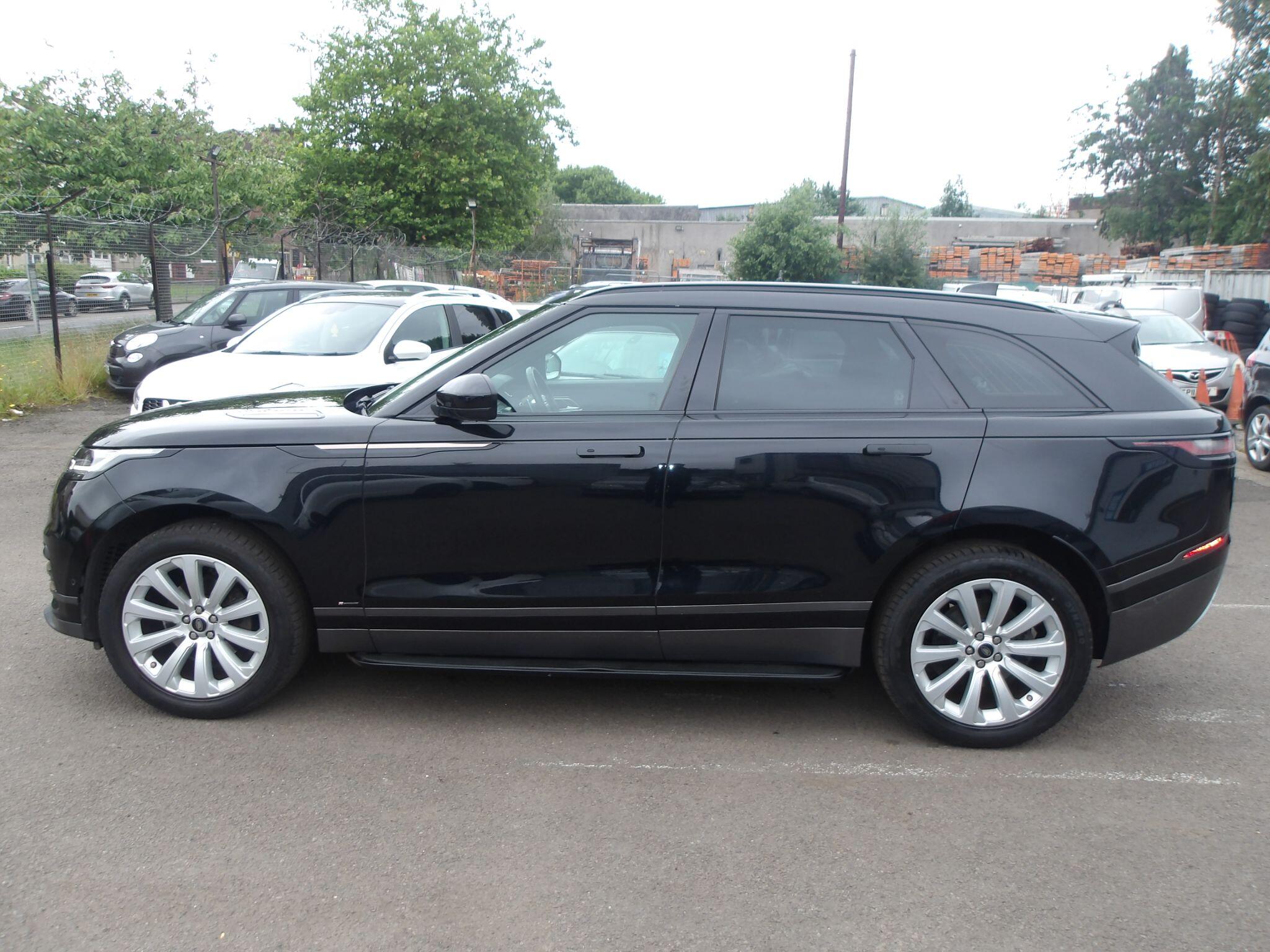 Land Rover Range Rover Velar view 4