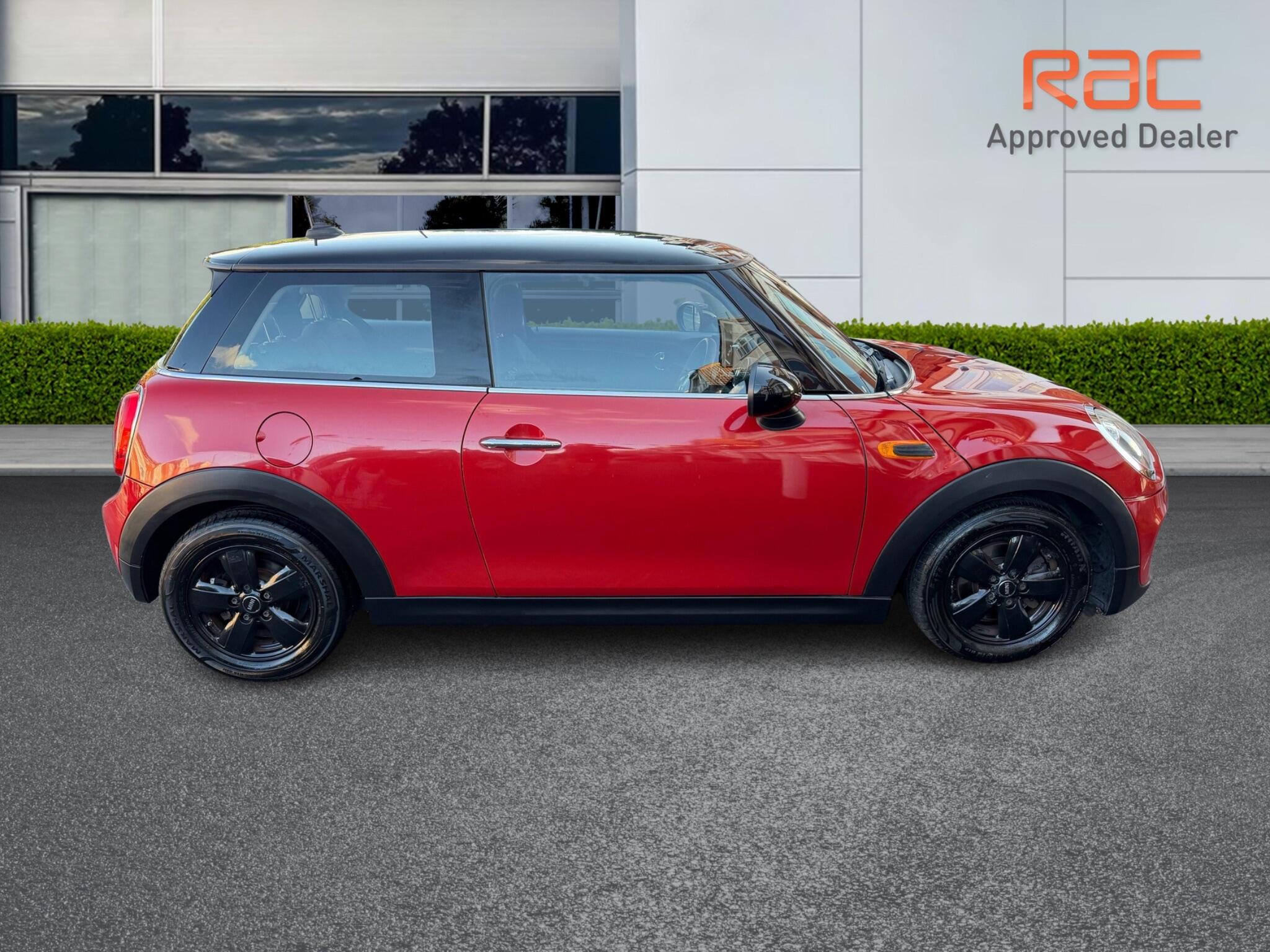 Mini Cooper view 19