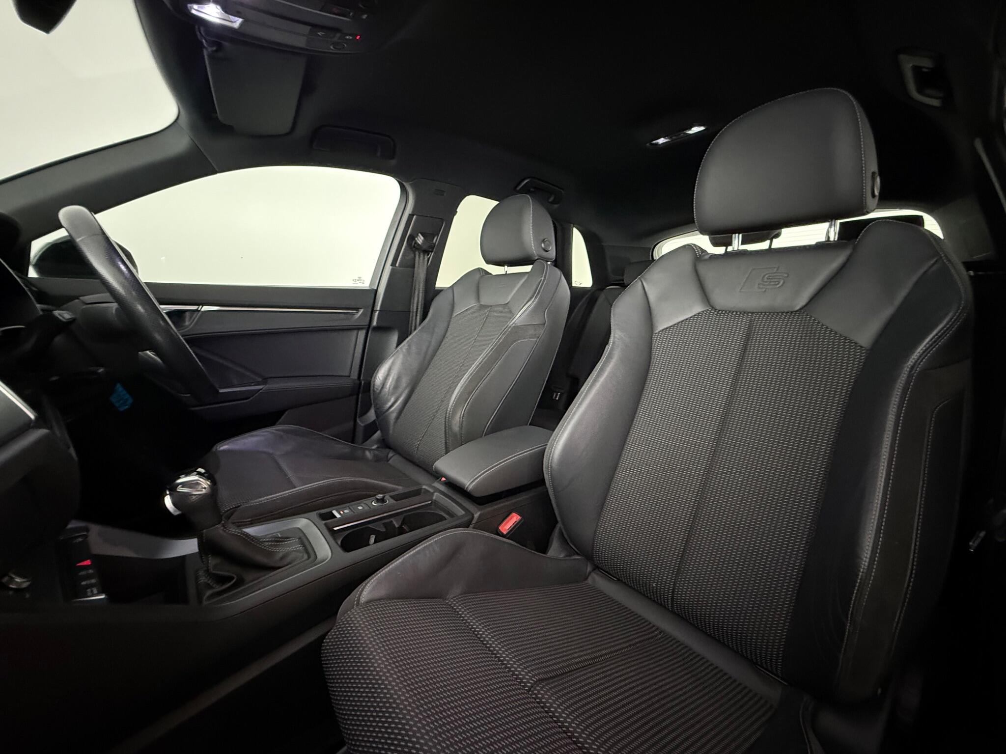 Audi Q3 view 27