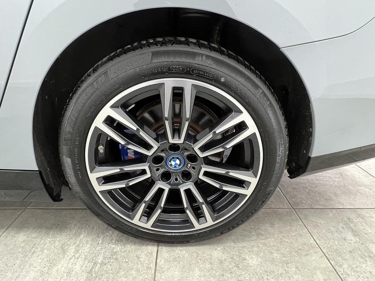 BMW I5 view 23