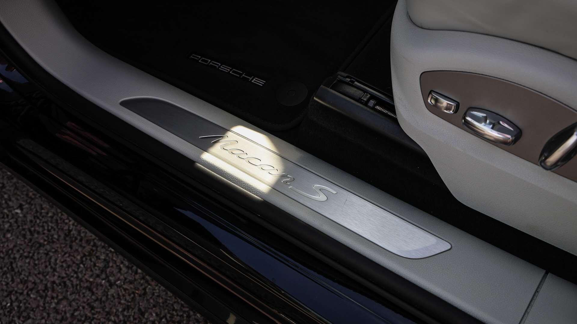 Porsche Macan view 21