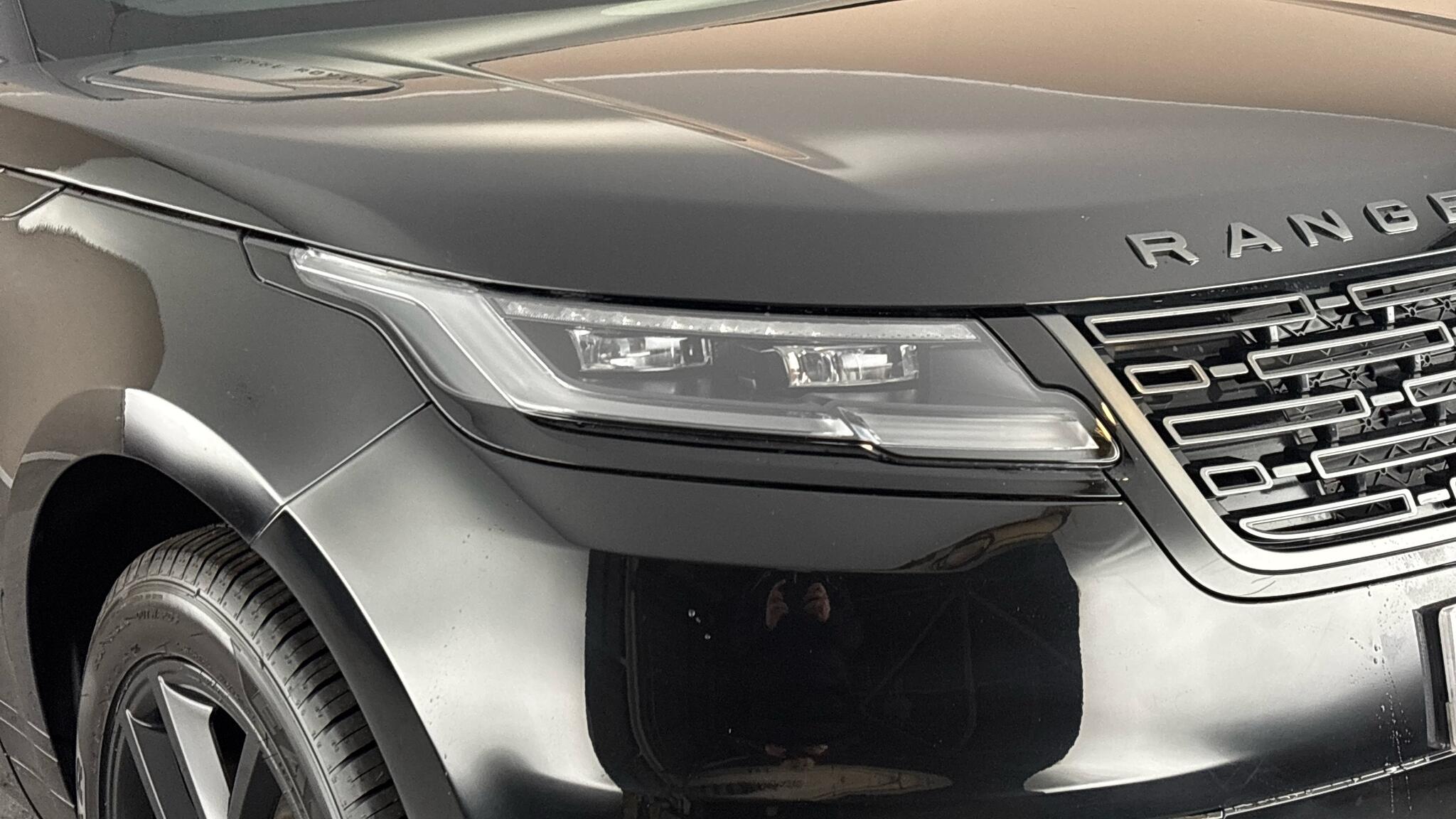 Land Rover Range Rover Velar view 17