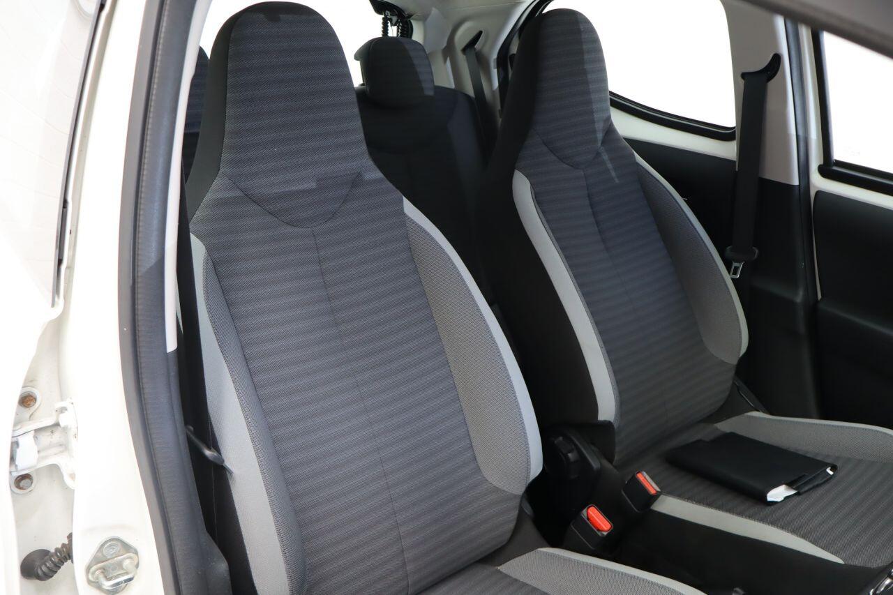 Toyota Aygo view 8