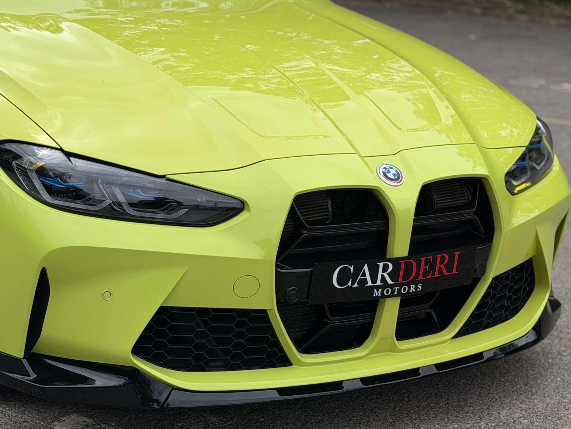 BMW M4 view 7