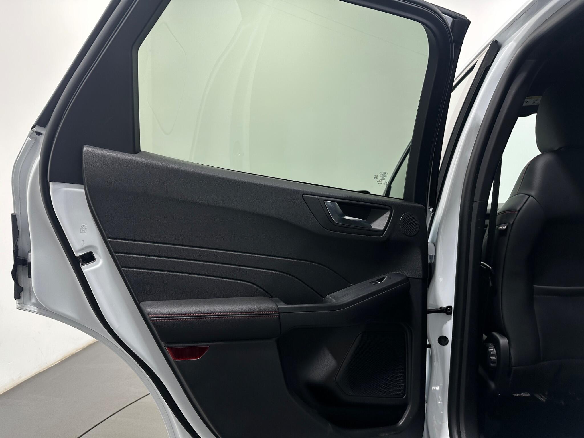 Ford Kuga view 37