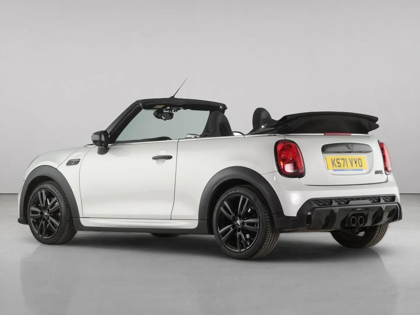 Mini Convertible view 11