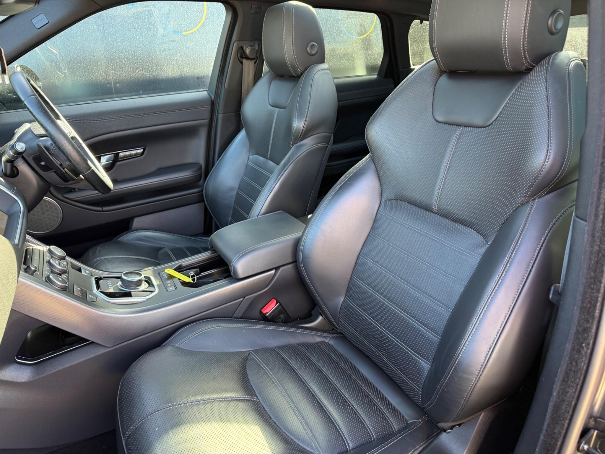 Land Rover Range Rover Evoque view 18