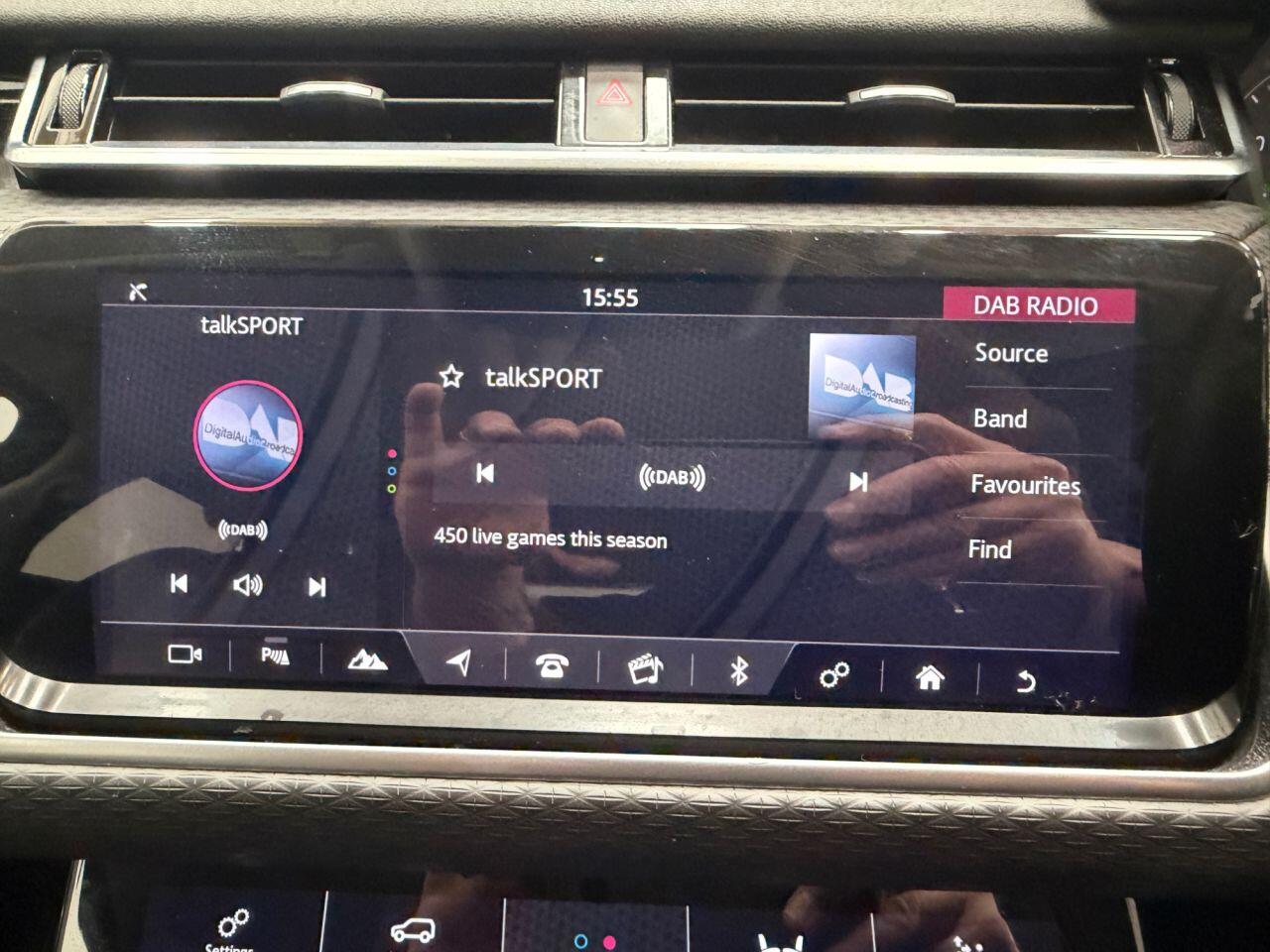 Land Rover Range Rover Velar view 46