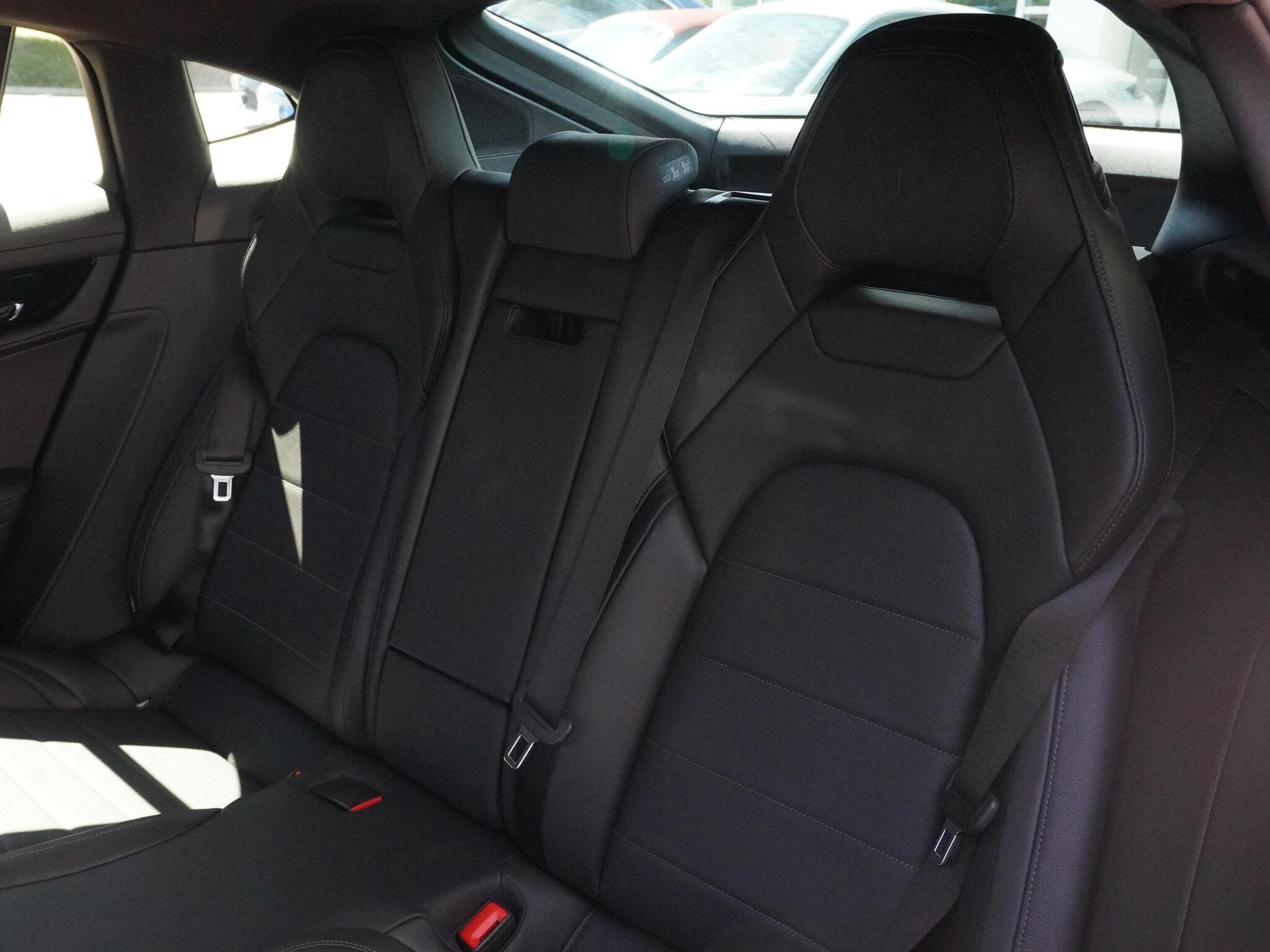 Porsche Panamera view 9
