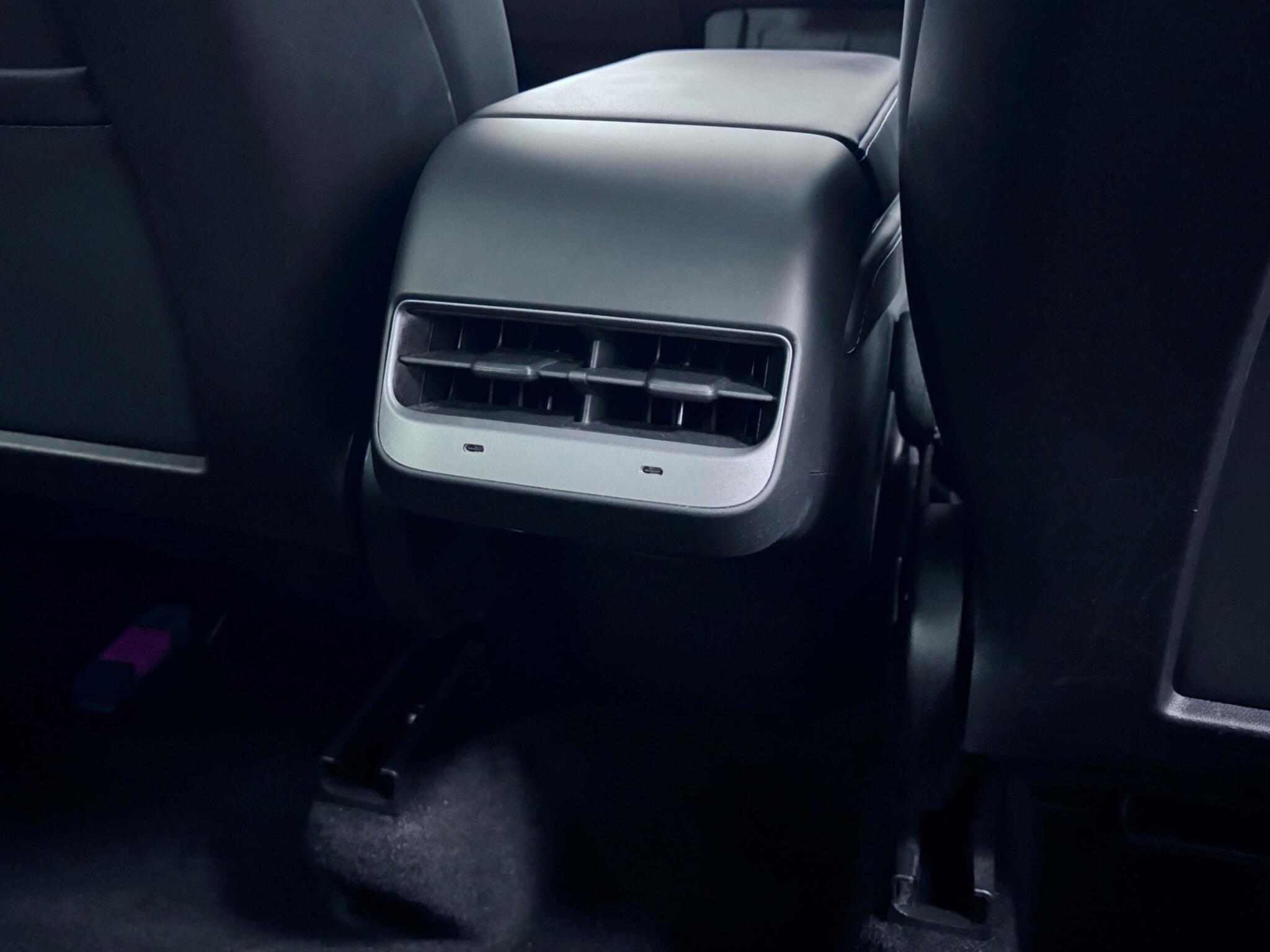 Tesla Model Y view 22