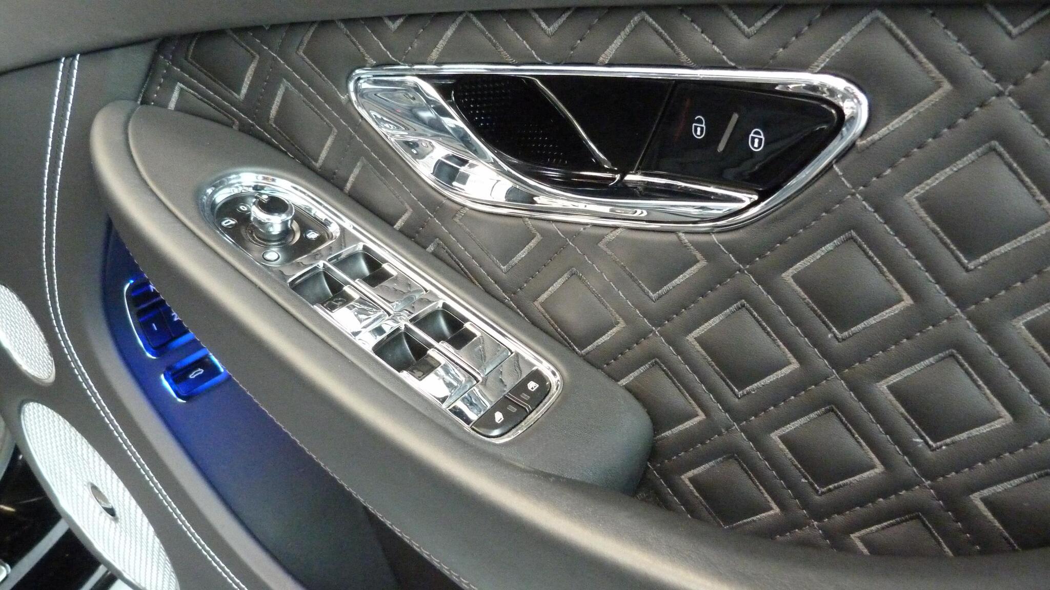 Bentley Continental view 36