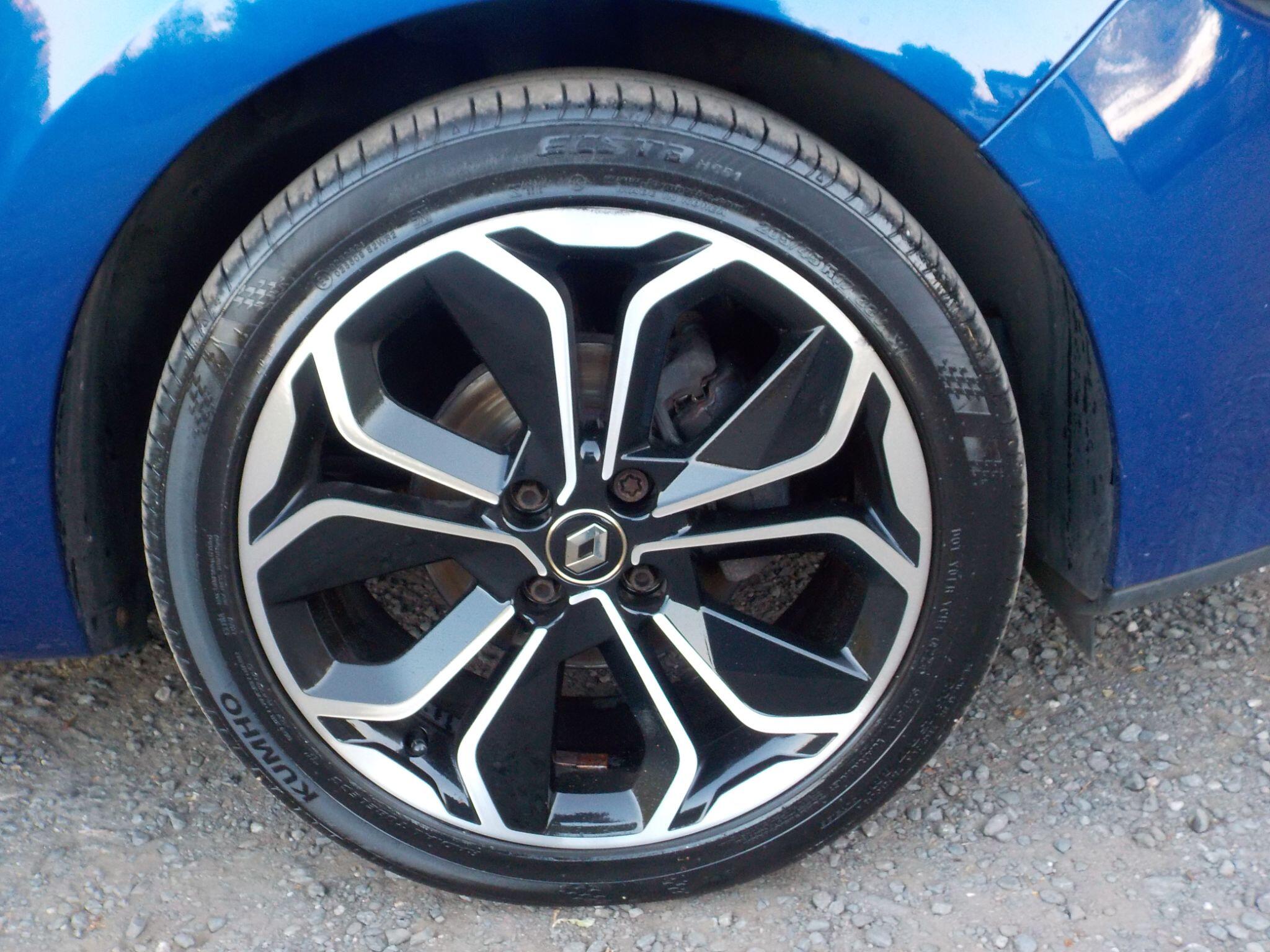 Renault Clio 0.9 TCe Iconic Euro 6 (s/s) 5dr