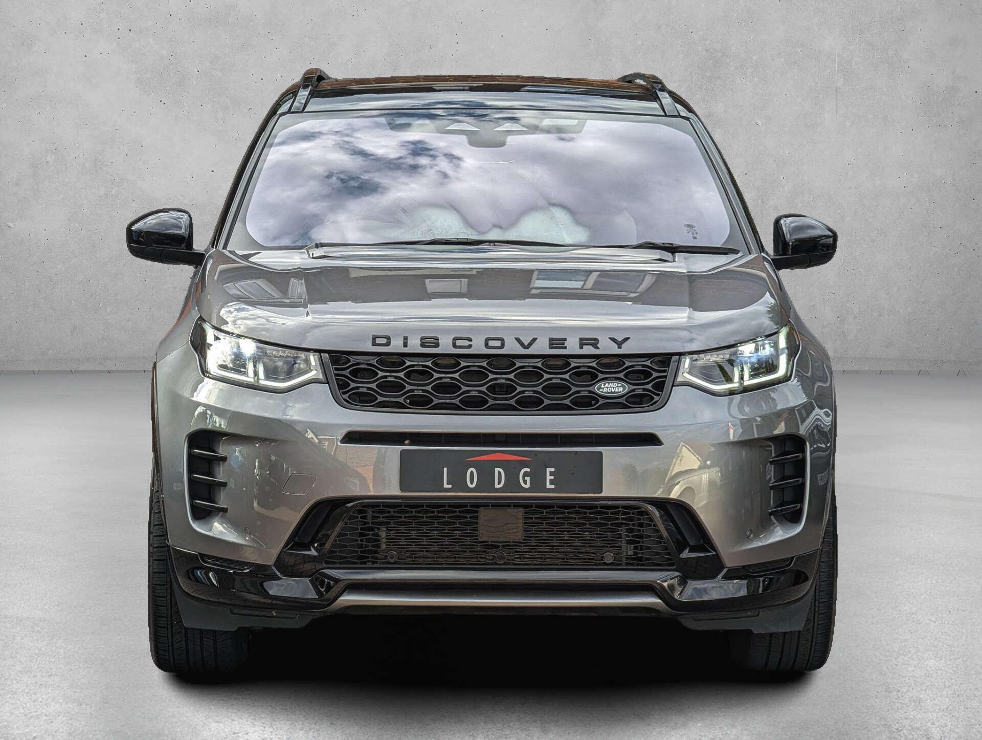 Land Rover Discovery Sport view 2
