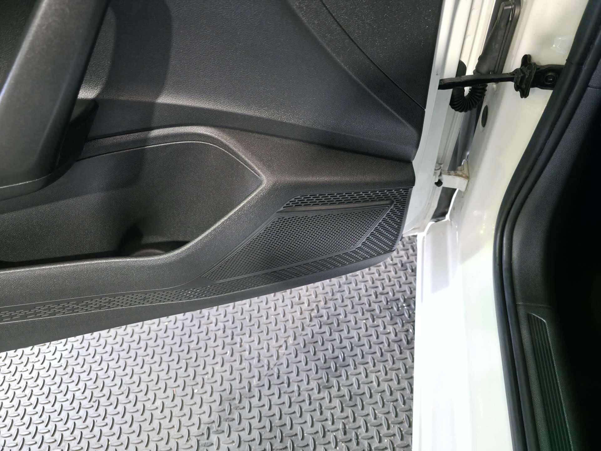 Volkswagen Polo view 53