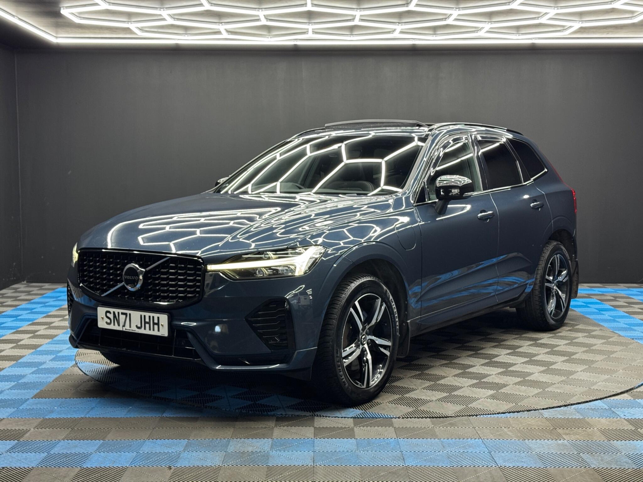 Volvo XC60 view 3