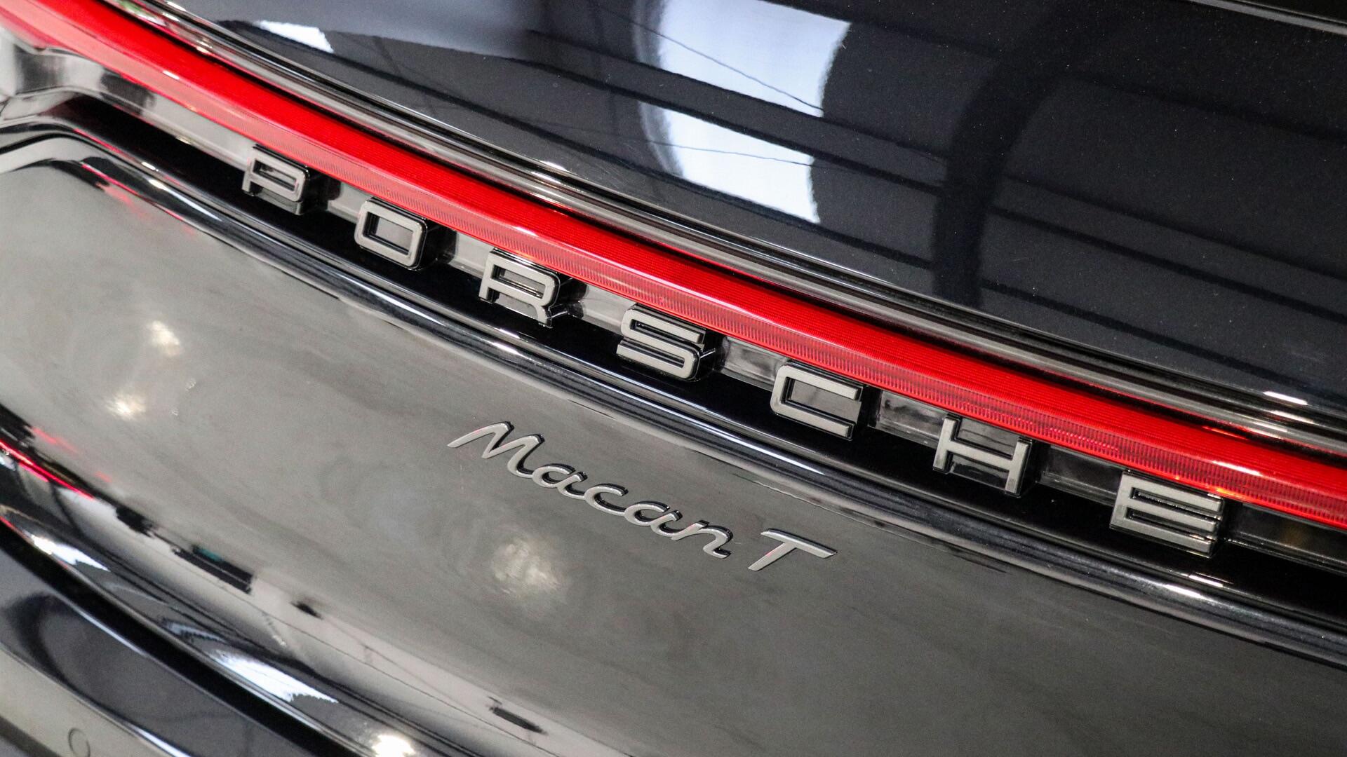 Porsche Macan view 28