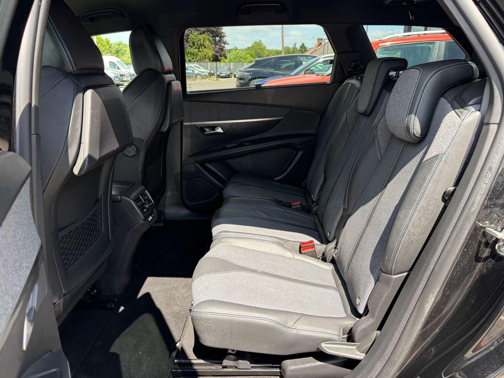Peugeot 5008 view 20