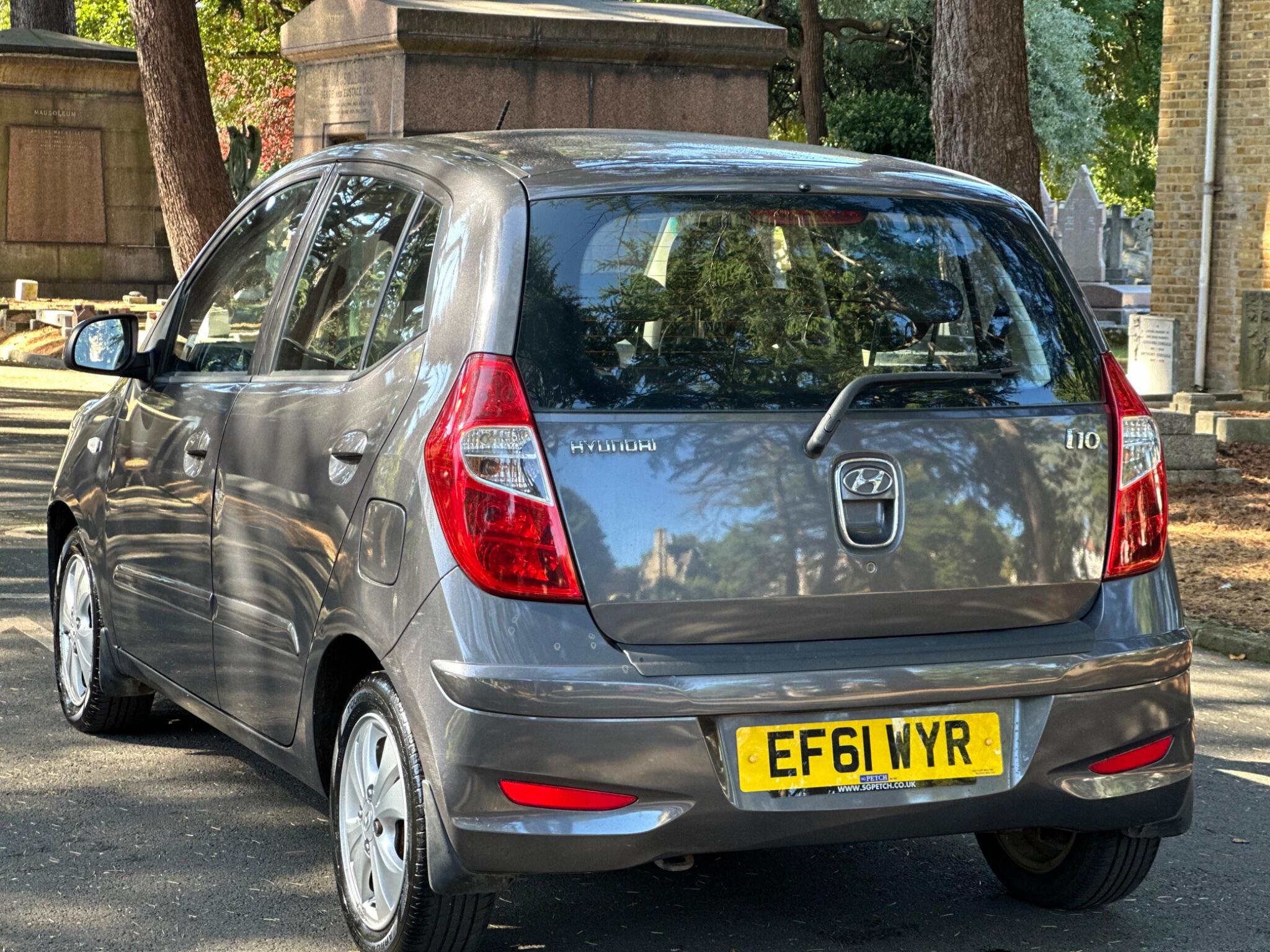 Hyundai i10 view 11