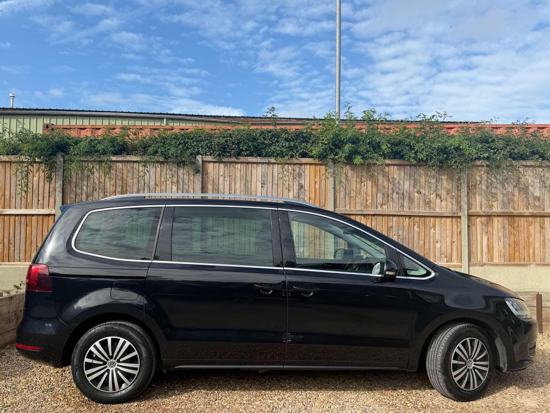 Volkswagen Sharan view 12