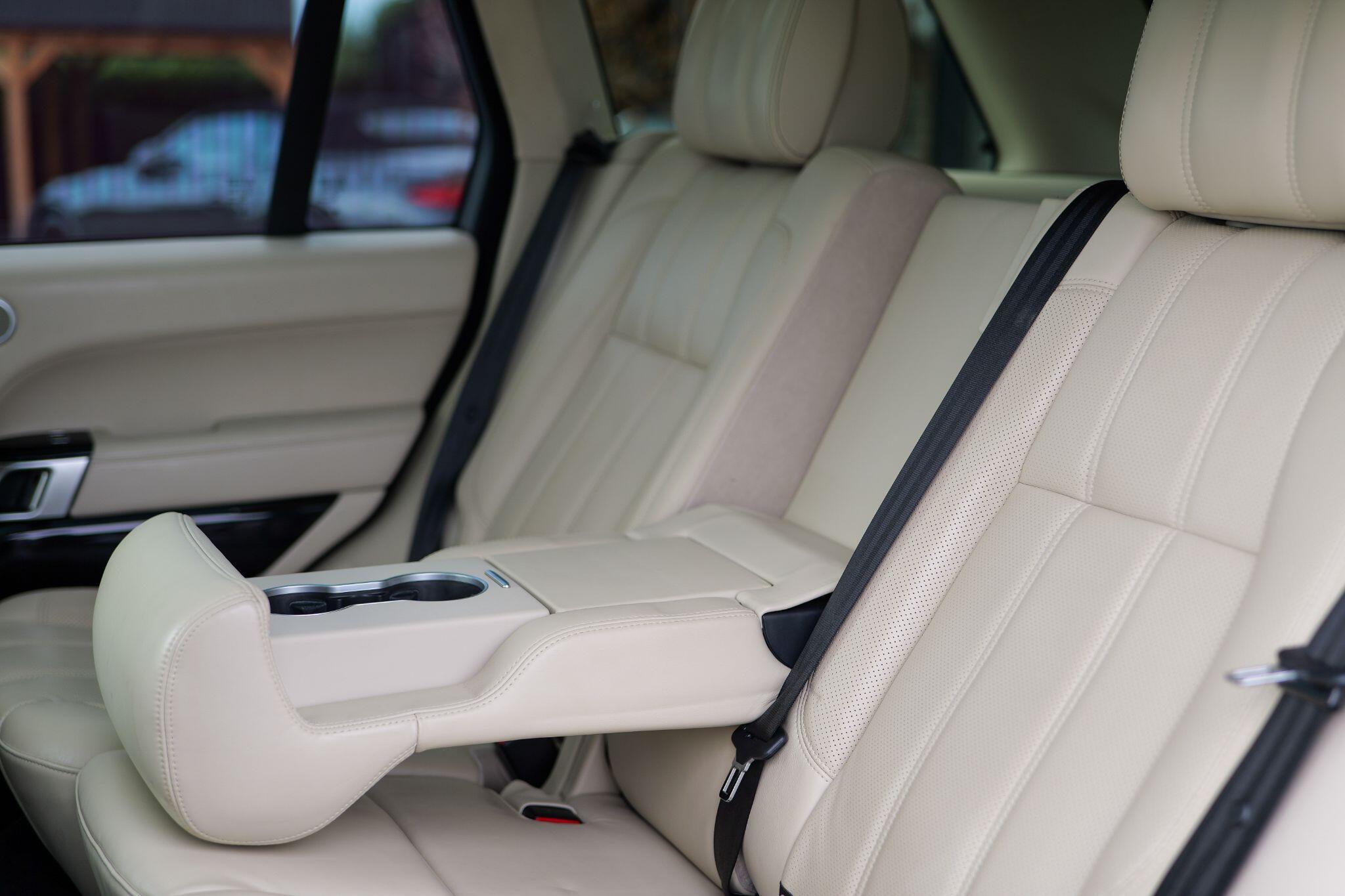Land Rover Range Rover view 27