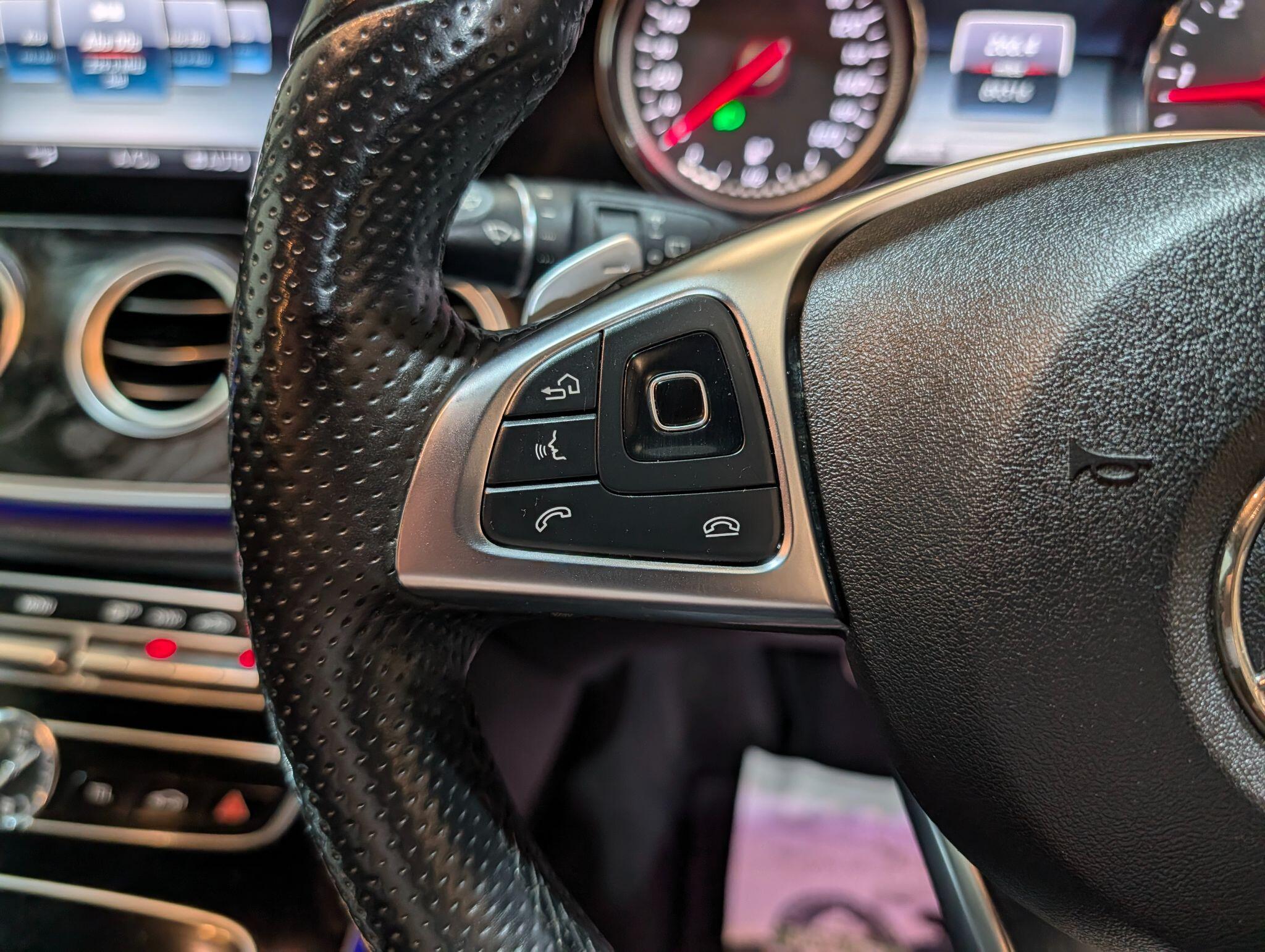 Mercedes-Benz E-Class view 34