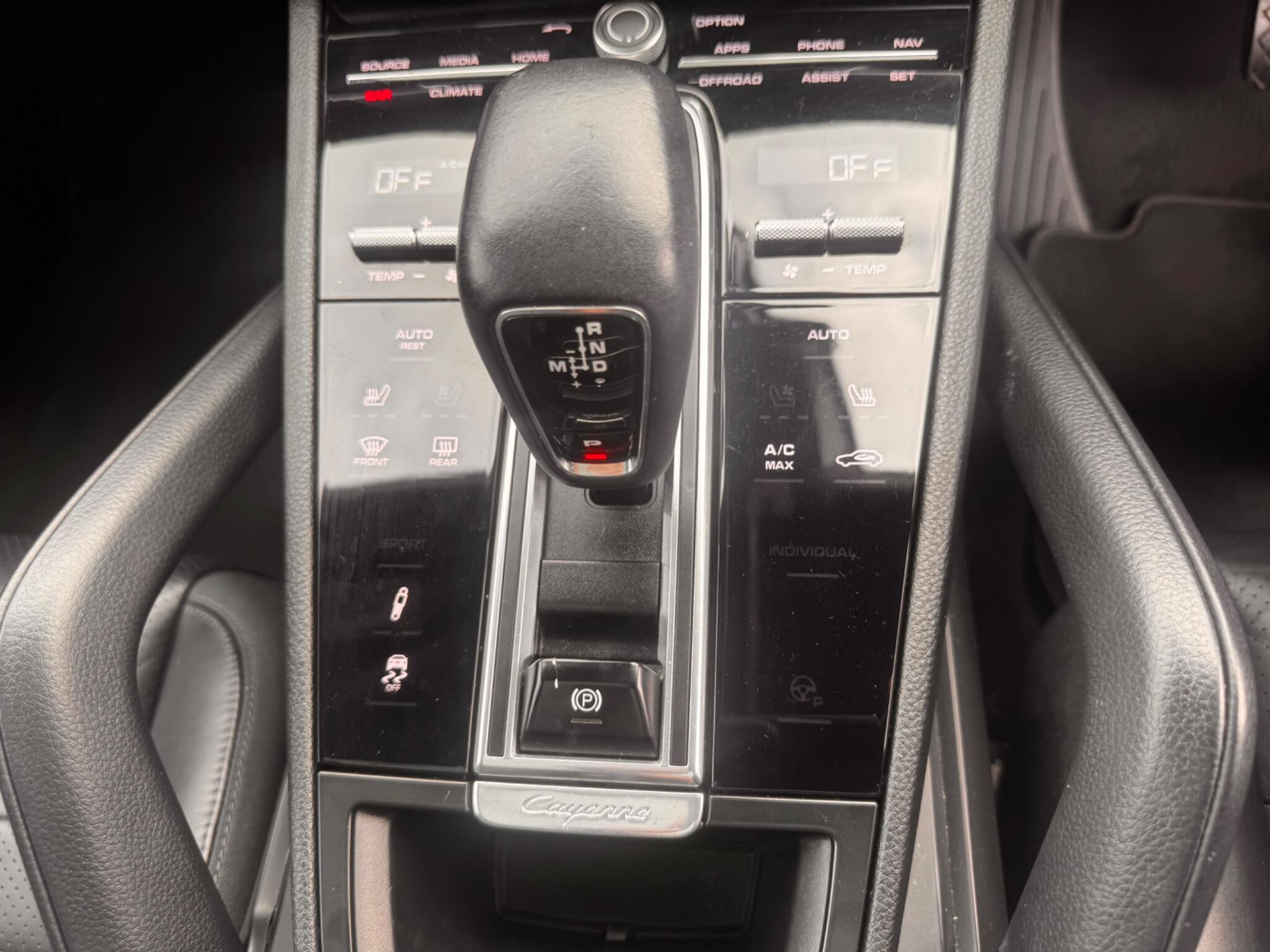 Porsche Cayenne view 72