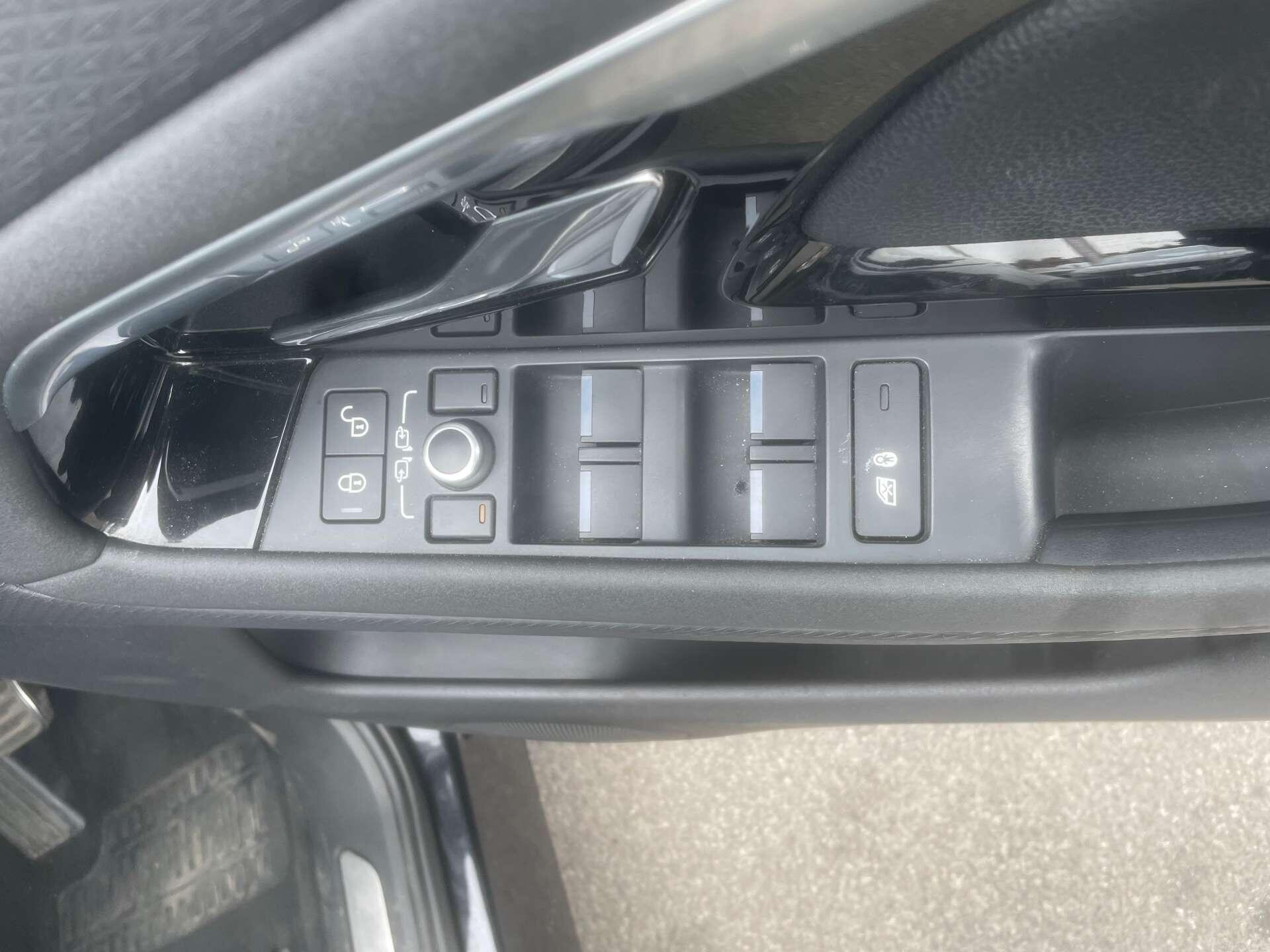 Land Rover Range Rover Evoque view 14