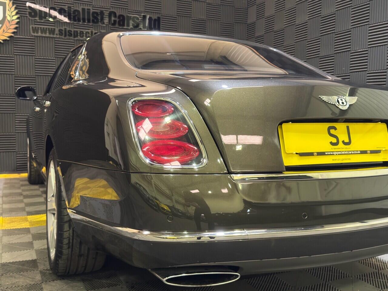 Bentley Mulsanne view 30