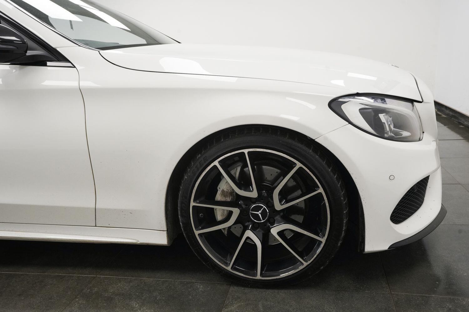 Mercedes-Benz C Class view 4